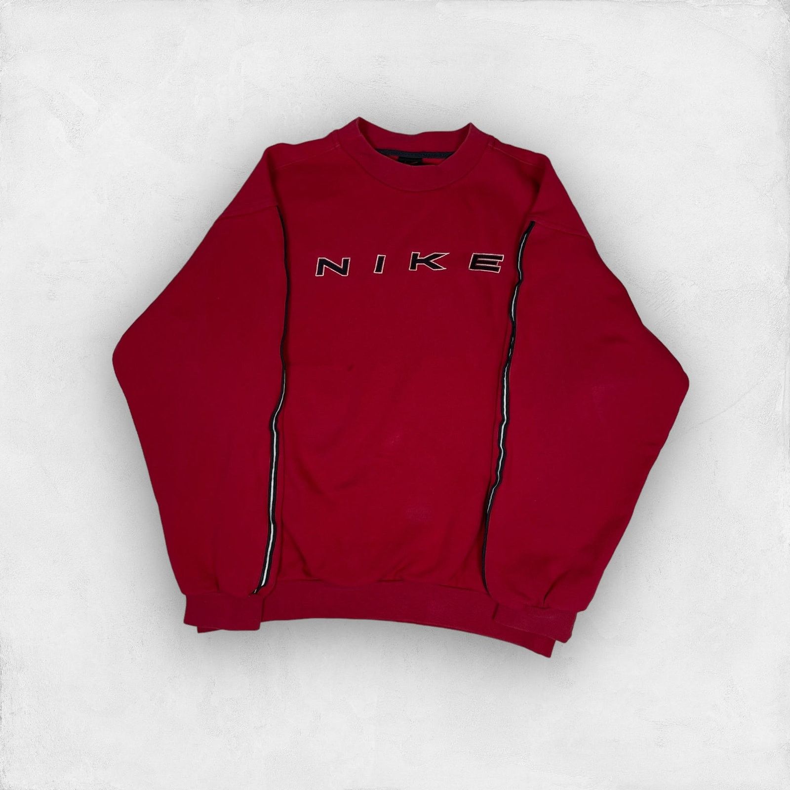 Nike × Vintage Vintage Nike Men Red Spellout Fleece Lined Sweatshirt Medium Size US M / EU 48-50 / 2 - 1 Thumbnail