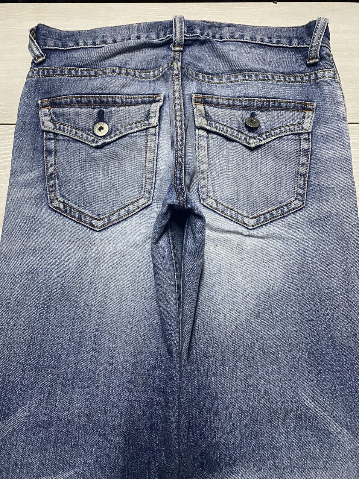 Uniqlo Uniqlo UJ Faded Wash Distressed Loose Jeans Size US 32 / EU 48 - 4 Thumbnail
