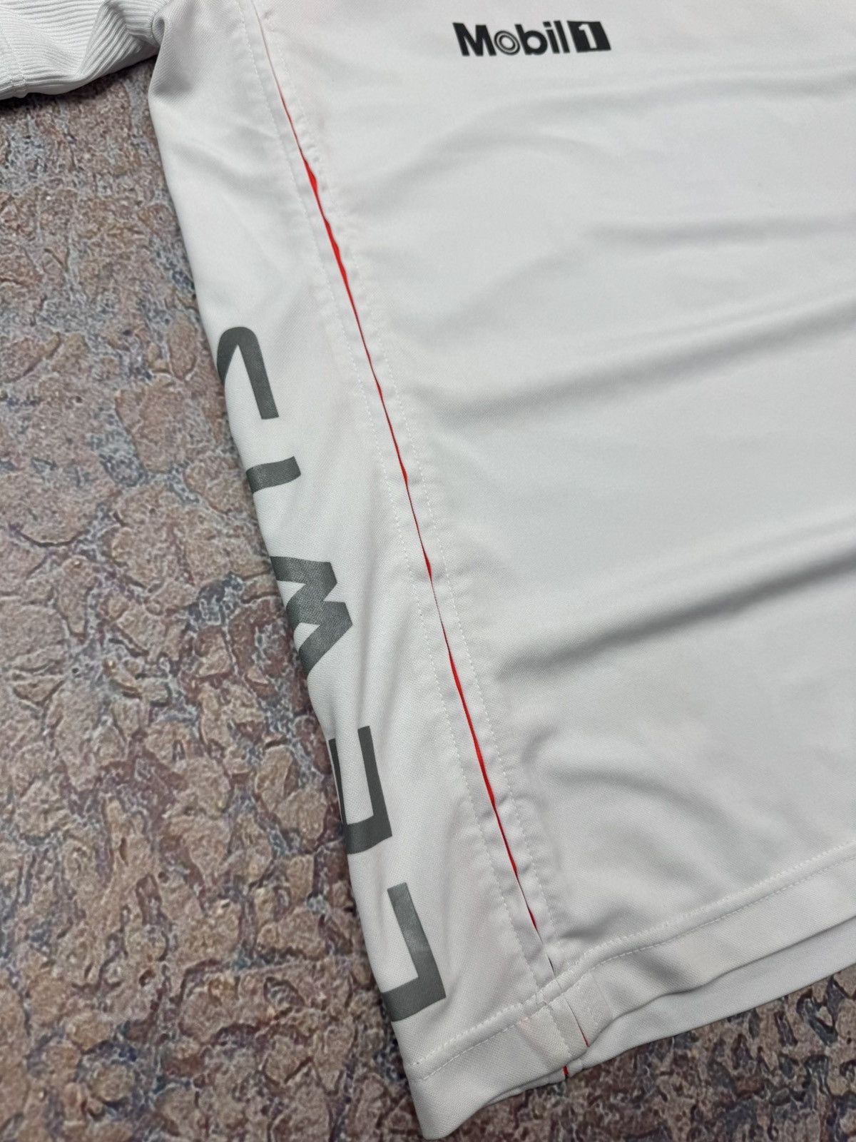 Mercedes-Benz Vodafone Mercedes Benz McLaren F1 Racing Team T-Shirt Jersey Size US S / EU 44-46 / 1 - 3 Thumbnail