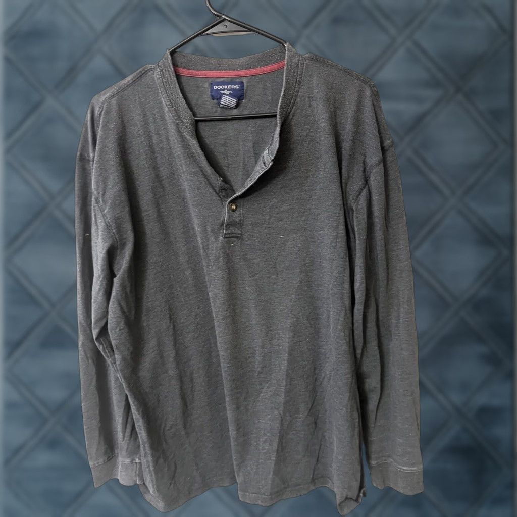 Dockers DOCKERS Shirt Men XL 100% Cotton Gray Long Sleeve Button Henley Casual Shirt Regular Fit Adults Size US XL / EU 56 / 4 - 1 Thumbnail