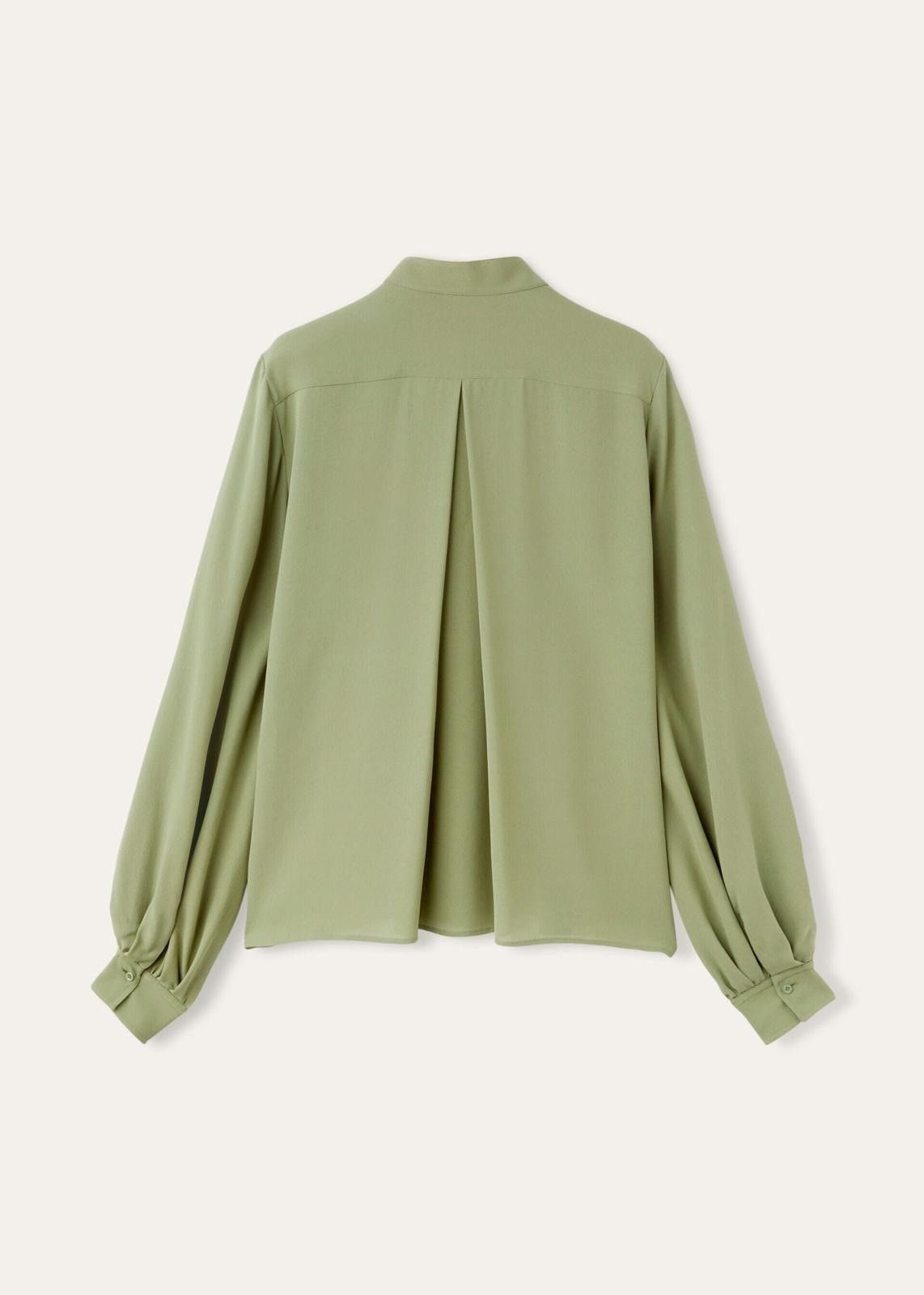 Loro Piana o1srvl11e0725 FAN8266 Sheryl Silk Shirt in Green Size XS / US 0-2 / IT 36-38 - 2 Thumbnail