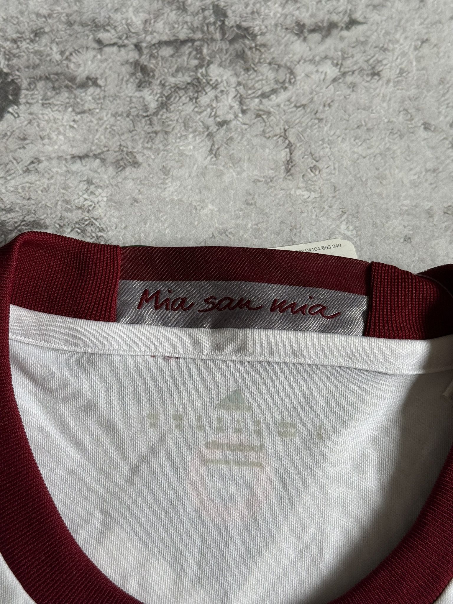 Adidas BAYERN MUNICH 2016 2017 FOOTBALL SHIRT JERSEY ADIDAS size M Size US M / EU 48-50 / 2 - 3 Thumbnail