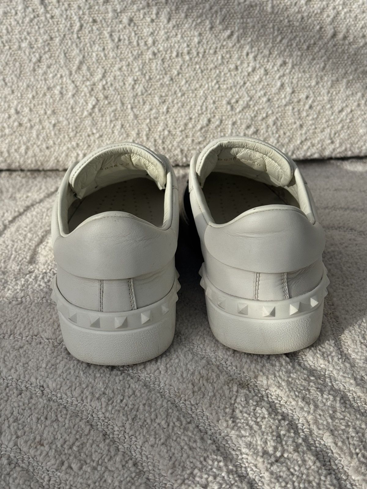 Valentino Valentino Garavani Open Low-Top Sneakers White/Navy(TP938Y2) Size US 7 / EU 40 - 5 Thumbnail