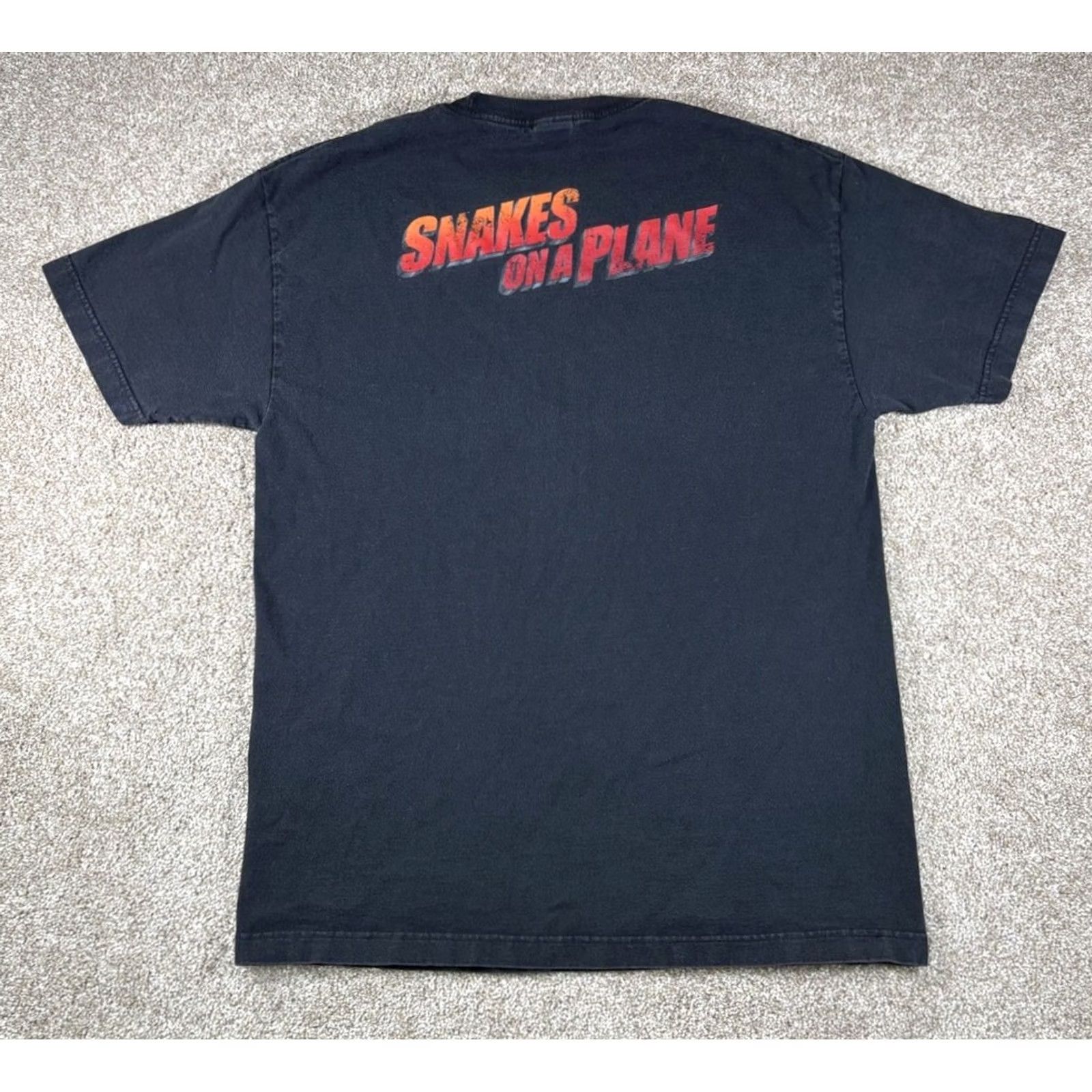 AAA VINTAGE Snakes On A Plane Movie Promo Graphic Shirt Black Adult Large Graphic Print Mens T-Shirt 2000s Size US L / EU 52-54 / 3 - 5 Thumbnail