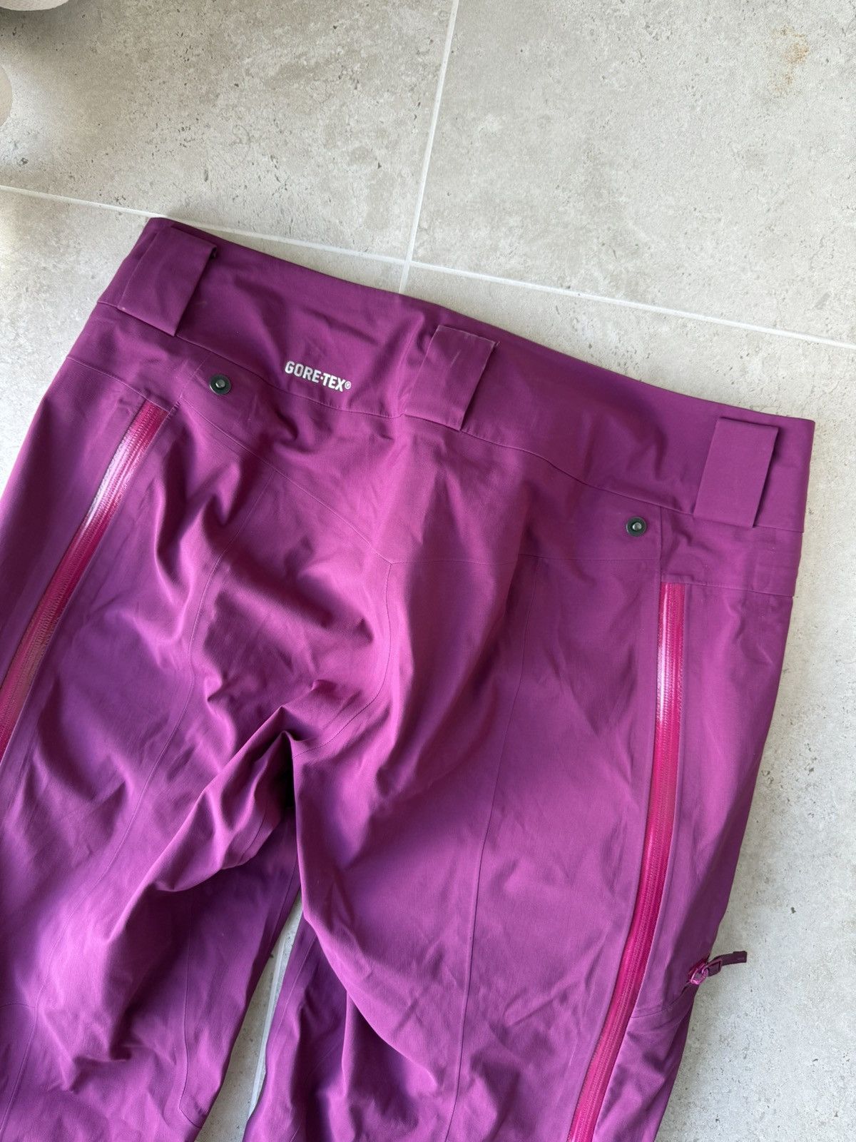Arc'teryx 😍💦 Women Recco System Gore-Tex Ski Pants Arcteryx Size 32" / US 10 / IT 46 - 9 Thumbnail