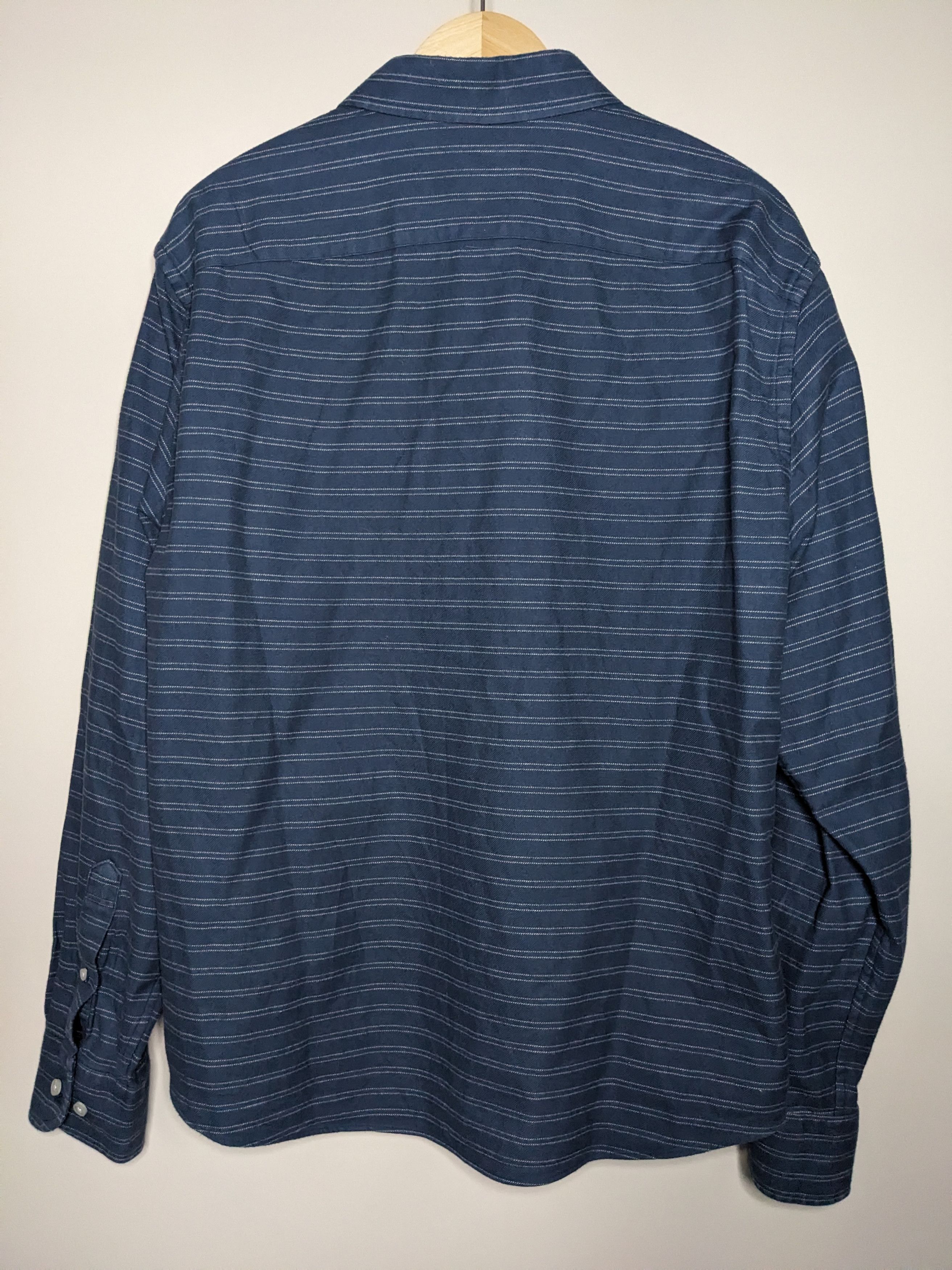 UNTUCKit UNTUCKit Brushed Cotton Striped Shirt Size Large Button Up Size US L / EU 52-54 / 3 - 6 Thumbnail