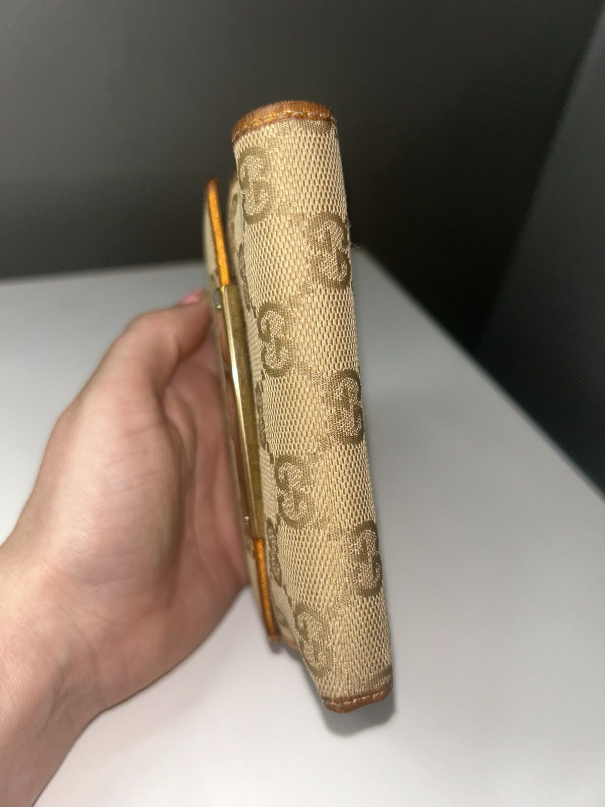 Gucci Gucci GG Compact Wallet w Bronze Interior (project piece) Size ONE SIZE - 11 Thumbnail