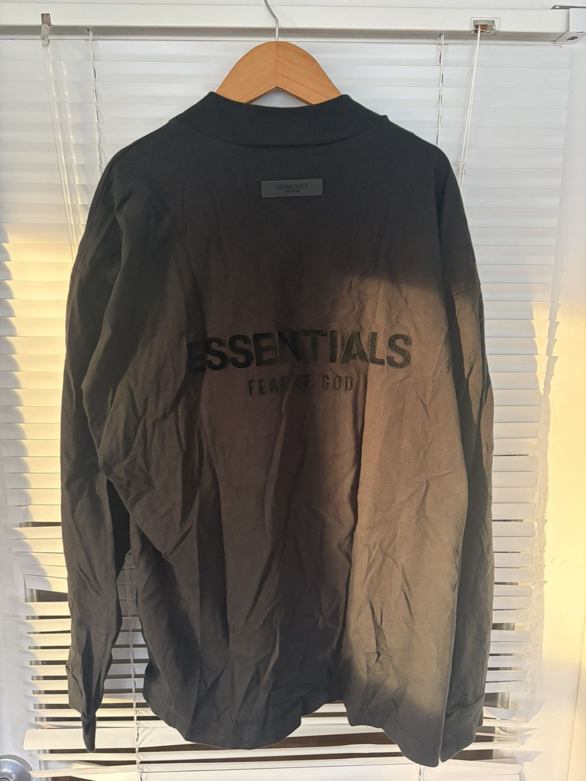 Essentials Essentials Mock-Neck Size M Size US M / EU 48-50 / 2 - 1 Thumbnail