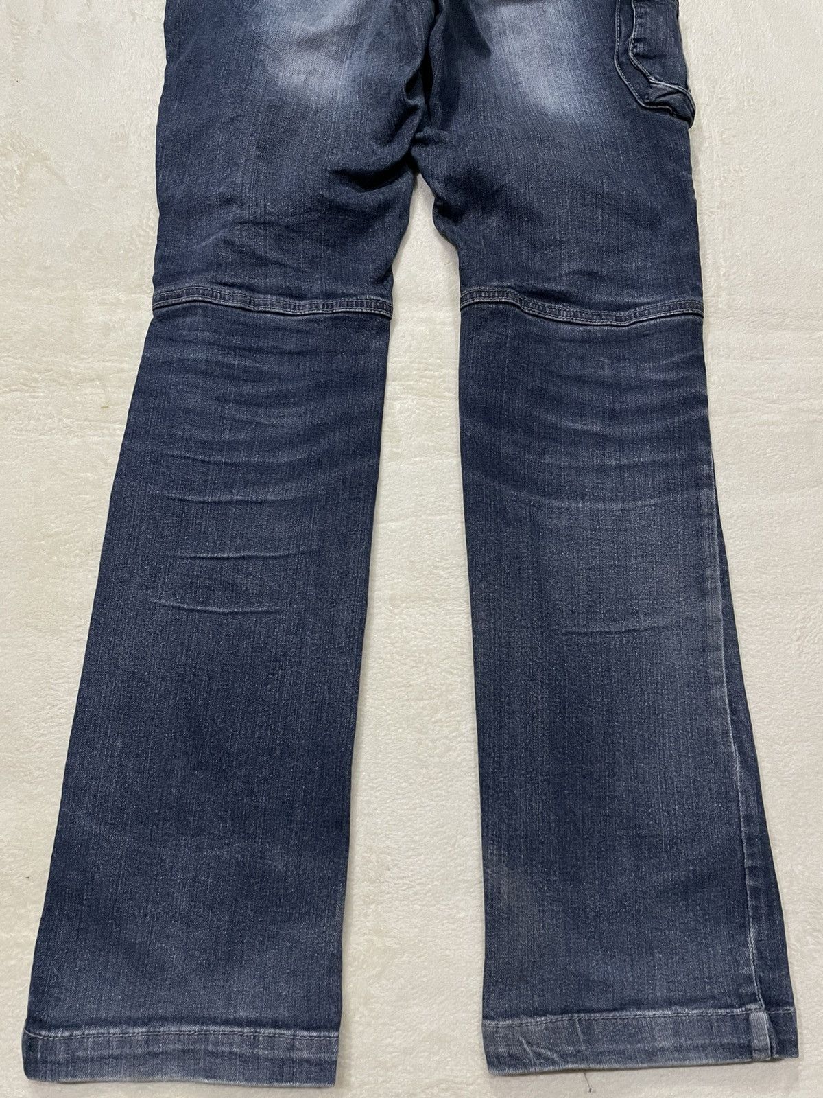 Japanese Brand Vintage TORA Distress Faded Dark Blue Denim Jeans Size US 31 - 13 Thumbnail