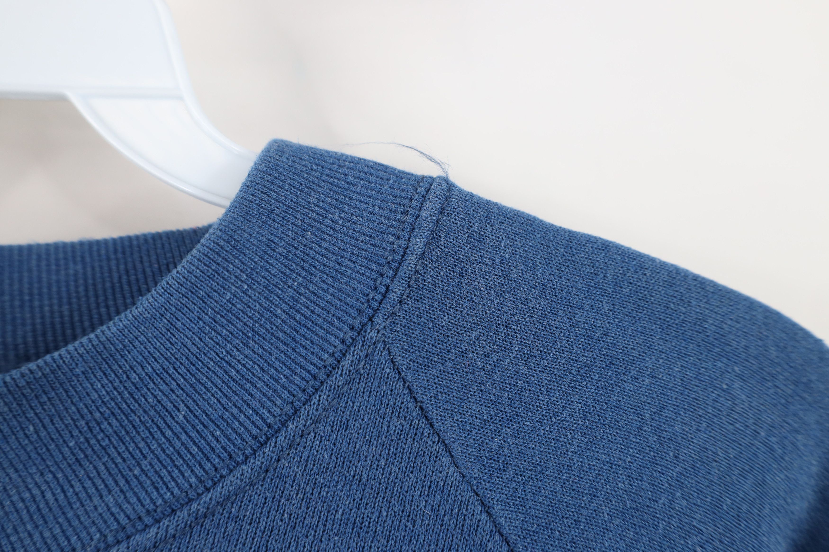 Vintage Vintage 90s Streetwear Raglan Crewneck Sweatshirt Blue USA Size US XL / EU 56 / 4 - 4 Thumbnail