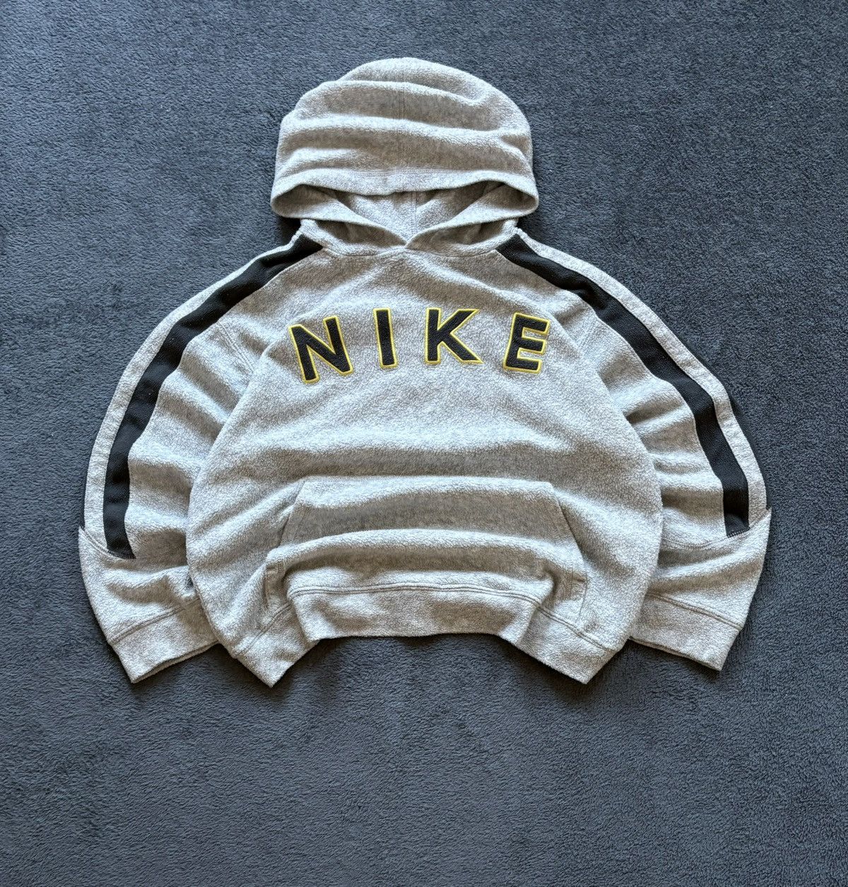 Nike 90s Nike Vintage Spellout Logo Teddy Fleece Hoodie Rare Y2K Size US S / EU 44-46 / 1 - 2 Thumbnail