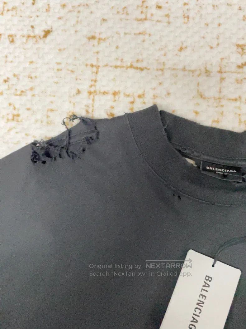 Balenciaga Balenciaga Distressed Hole Short-Sleeve T-Shirt Size US S / EU 44-46 / 1 - 6 Thumbnail