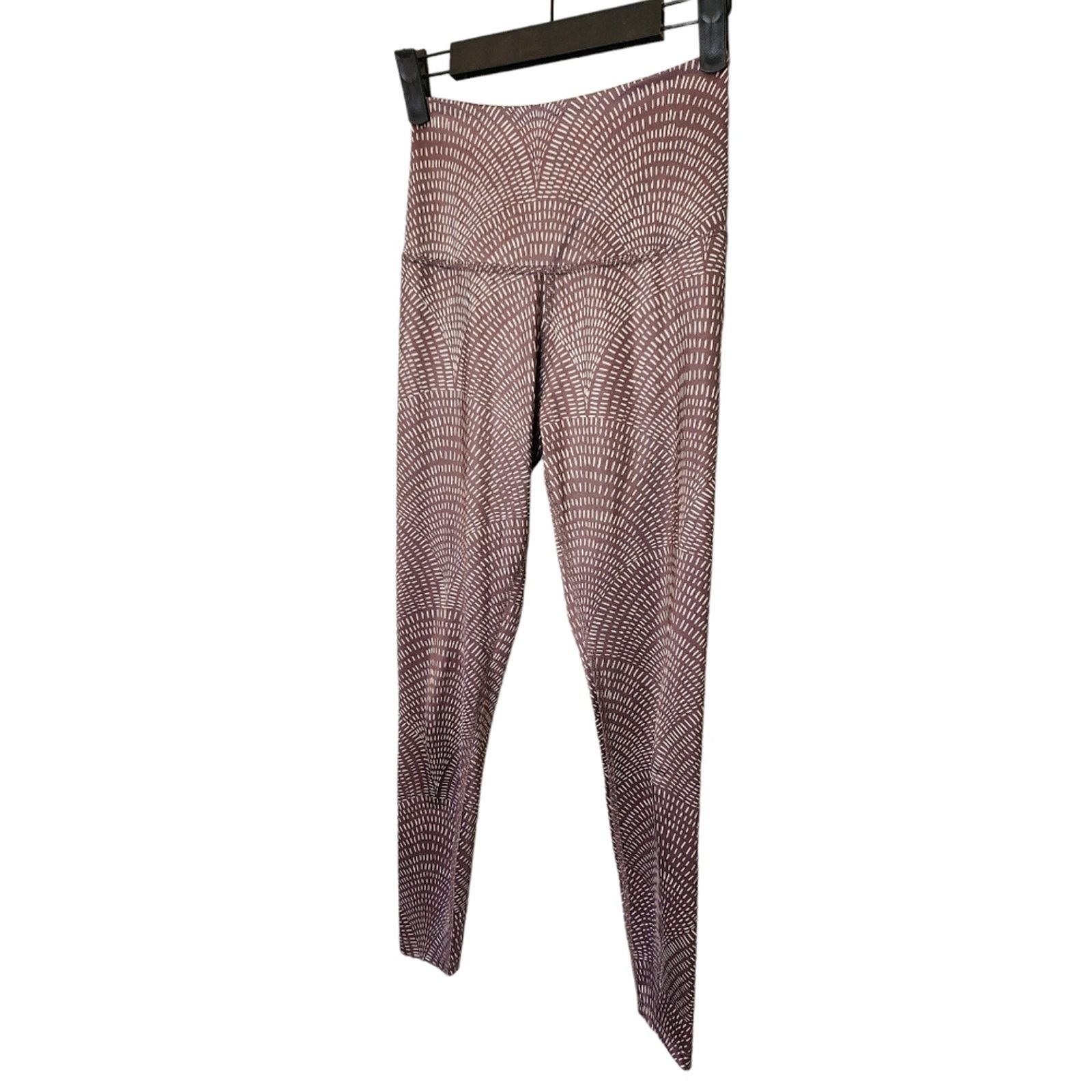 Beyond Yoga Beyond Yoga Lux High Waist Etched Fans Legging Small Size 27" / US 4 / IT 40 - 5 Thumbnail