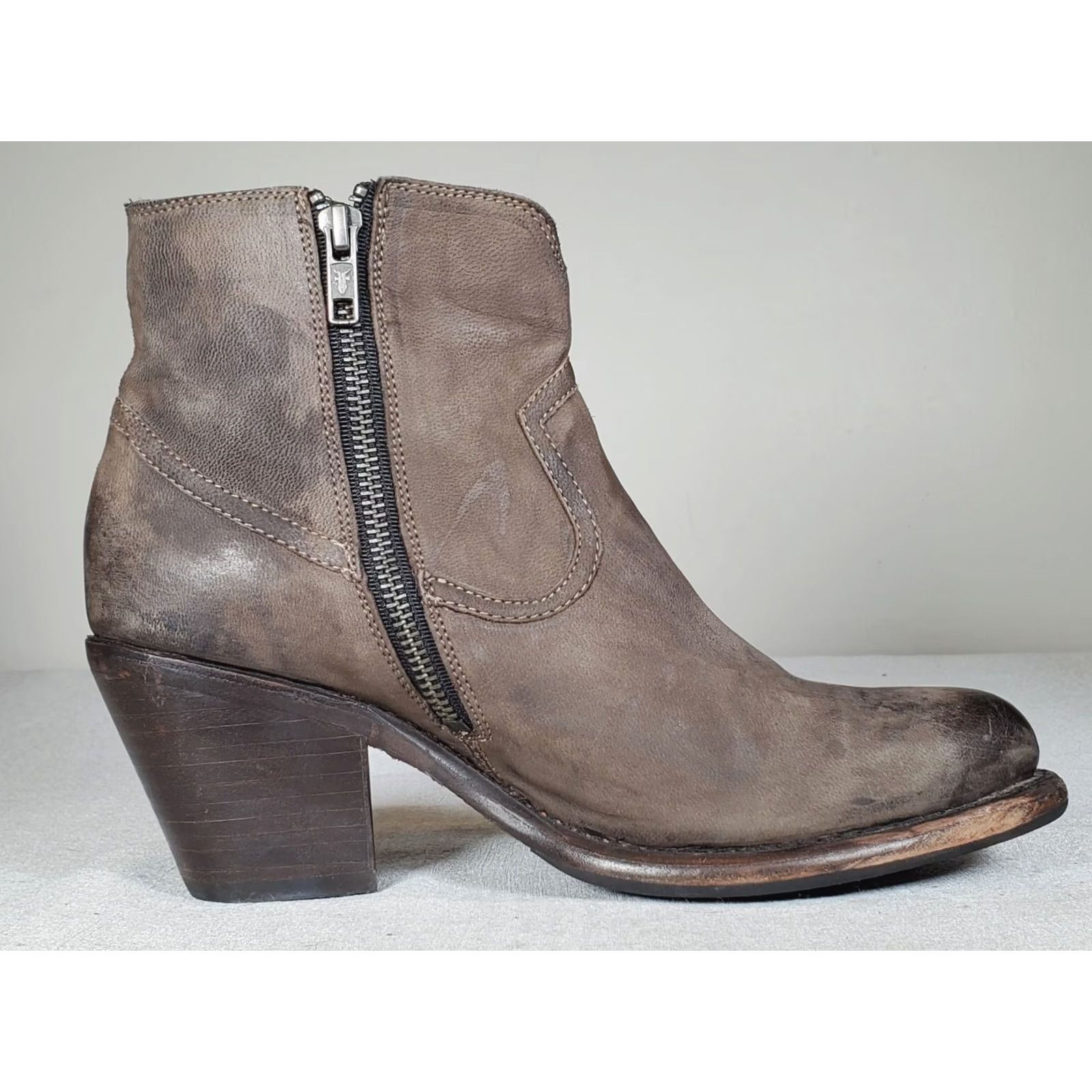 Frye Frye Tie Womens Gray Lillian Nubuck Western Ankle Booties Block Heel Women Size US 9 / IT 39 - 4 Thumbnail