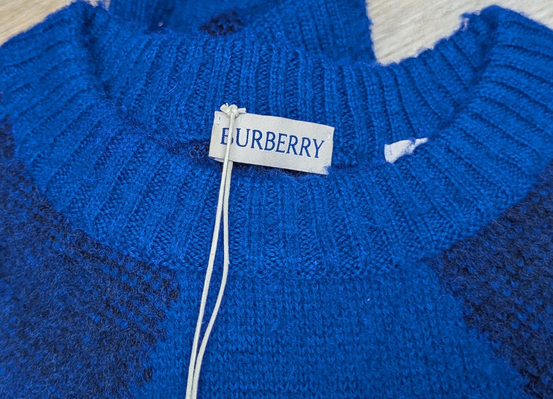 Burberry Burberry Argyle Check EKD Wool Crewneck Sweater Blue Medium Size US M / EU 48-50 / 2 - 8 Thumbnail