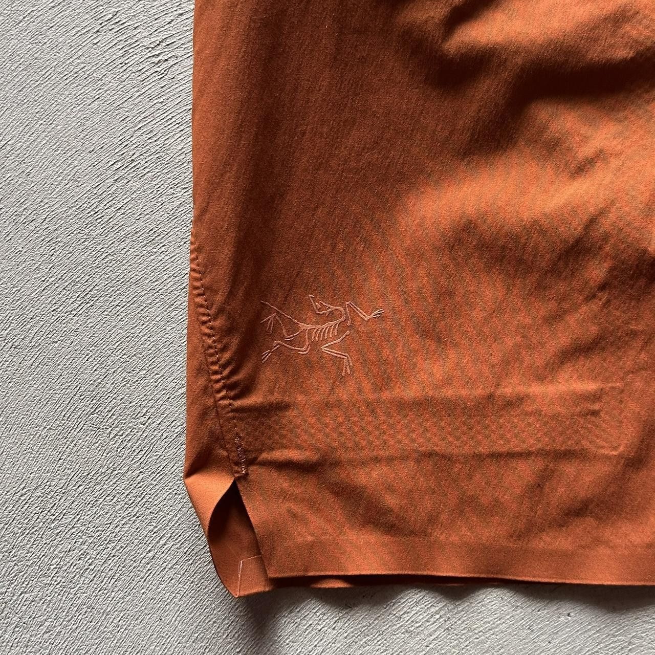 Arc'teryx arcteryx women's orange aestas shorts Size 25" / US 0 / IT 36 - 2 Thumbnail