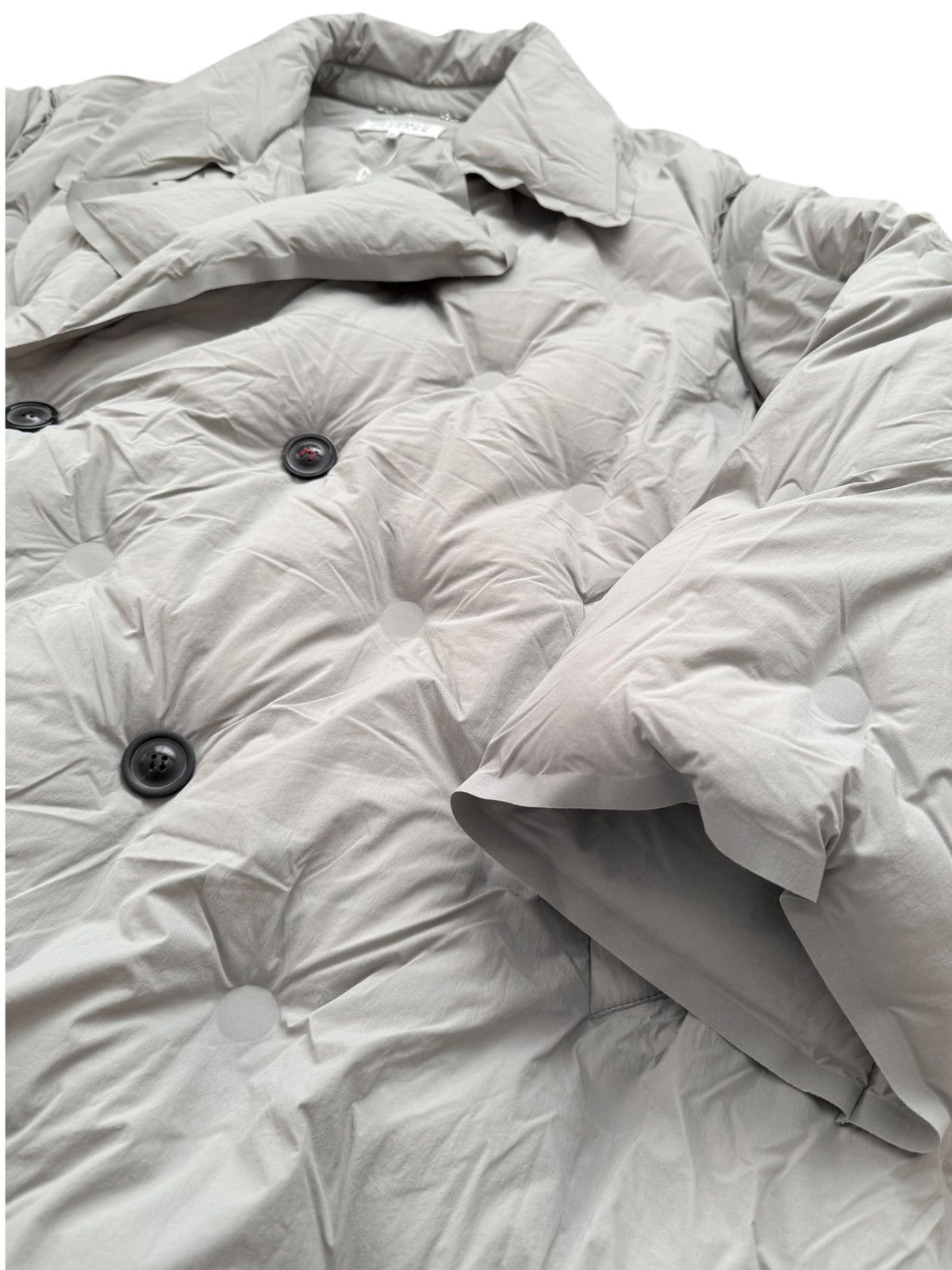 Maison Margiela GRAIL Grey Tufted Duvet Quilted Puffer Coat Size US M / EU 48-50 / 2 - 7 Thumbnail