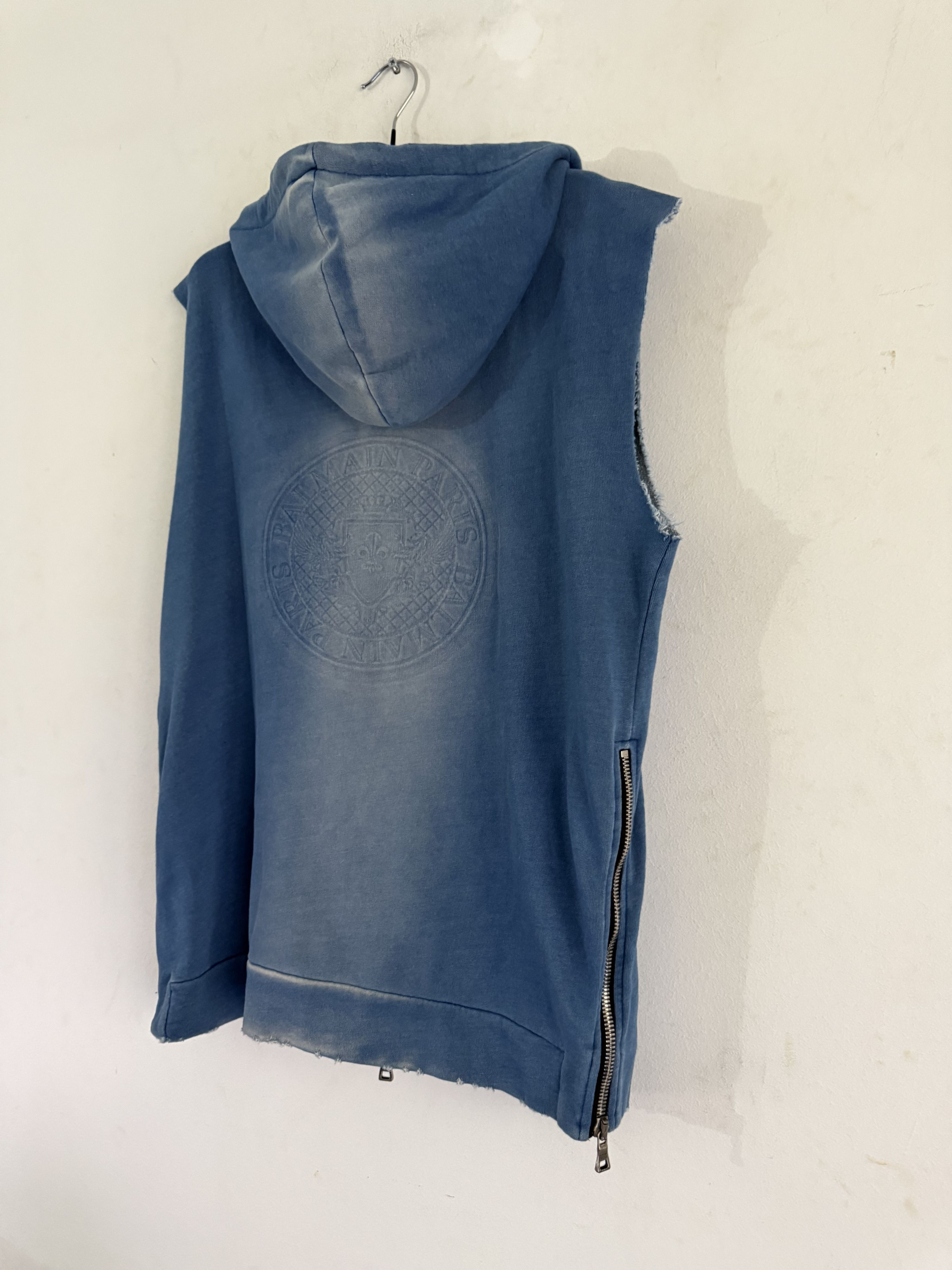 Balmain Archival Crest Sleeveless Zip Hoodie Size US XL / EU 56 / 4 - 6 Thumbnail