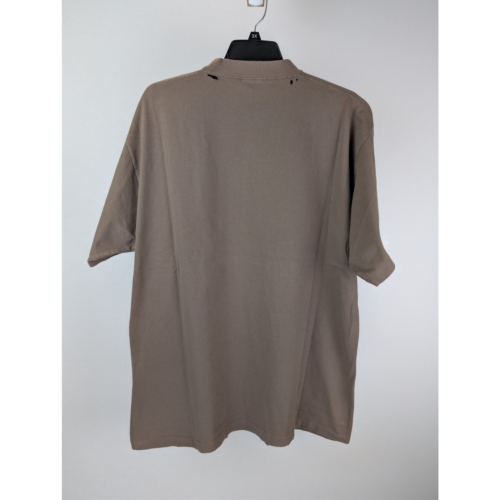 Balenciaga o1rshd1 Metal Print Vintage Jersey Oversized T-Shirt Taupe Size US M / EU 48-50 / 2 - 10 Thumbnail