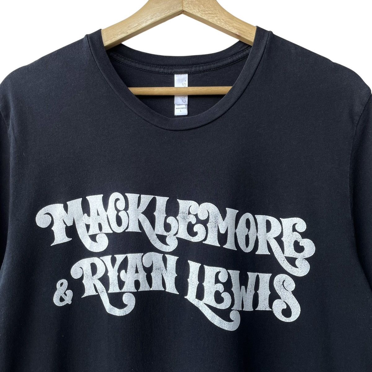 Band Tees Macklemore & Ryan Lewis Duo 2013 World Tour Promo Tee Size US L / EU 52-54 / 3 - 3 Thumbnail