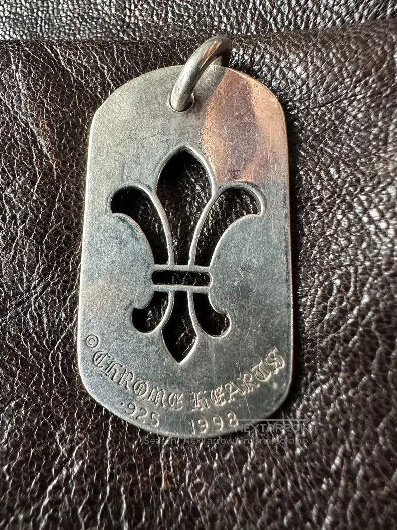 Chrome Hearts Chrome Hearts Large Iris Dog Tag Pendant. Size ONE SIZE - 1 Thumbnail