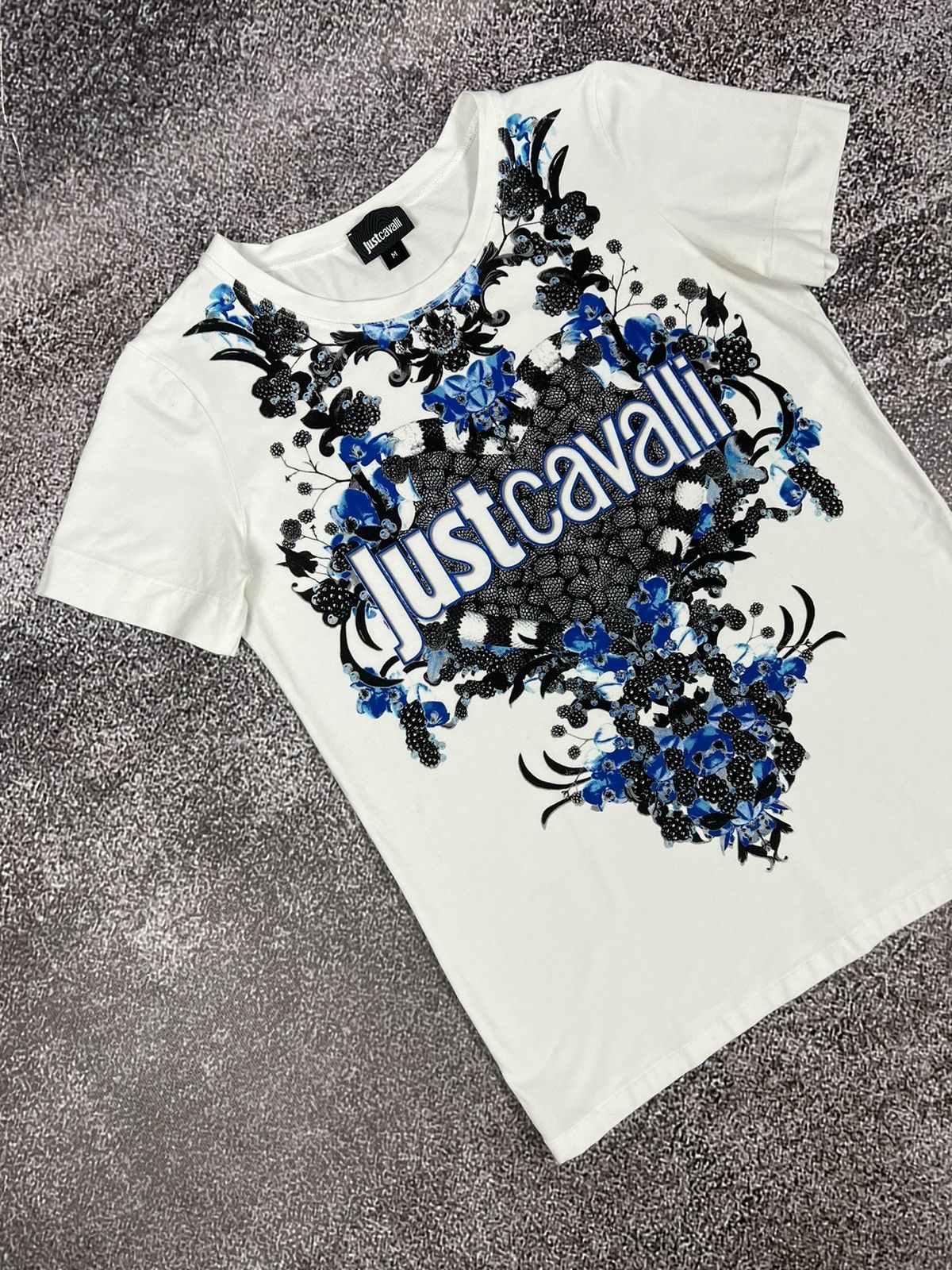Designer × Just Cavalli Just Cavalli women’s t-shirt big logo M ornaments y2k floral Size M / US 6-8 / IT 42-44 - 2 Thumbnail