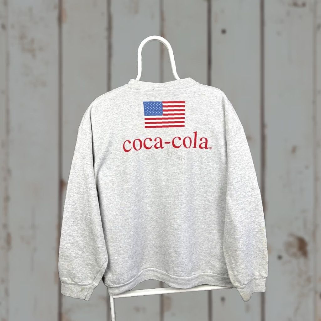 Vintage Vintage Coca-Cola Polar Bear Made in USA Sweatshirt Size L VTG 1996 Size US L / EU 52-54 / 3 - 1 Thumbnail