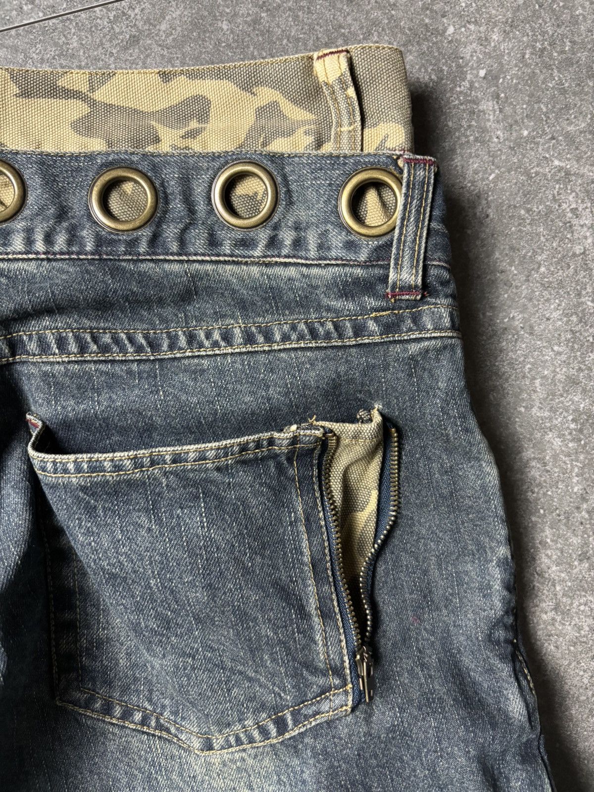 Japanese Brand 2000s Aphalle Double Waist Hybrid Camo Mudwash Jeans Size US 31 - 11 Thumbnail