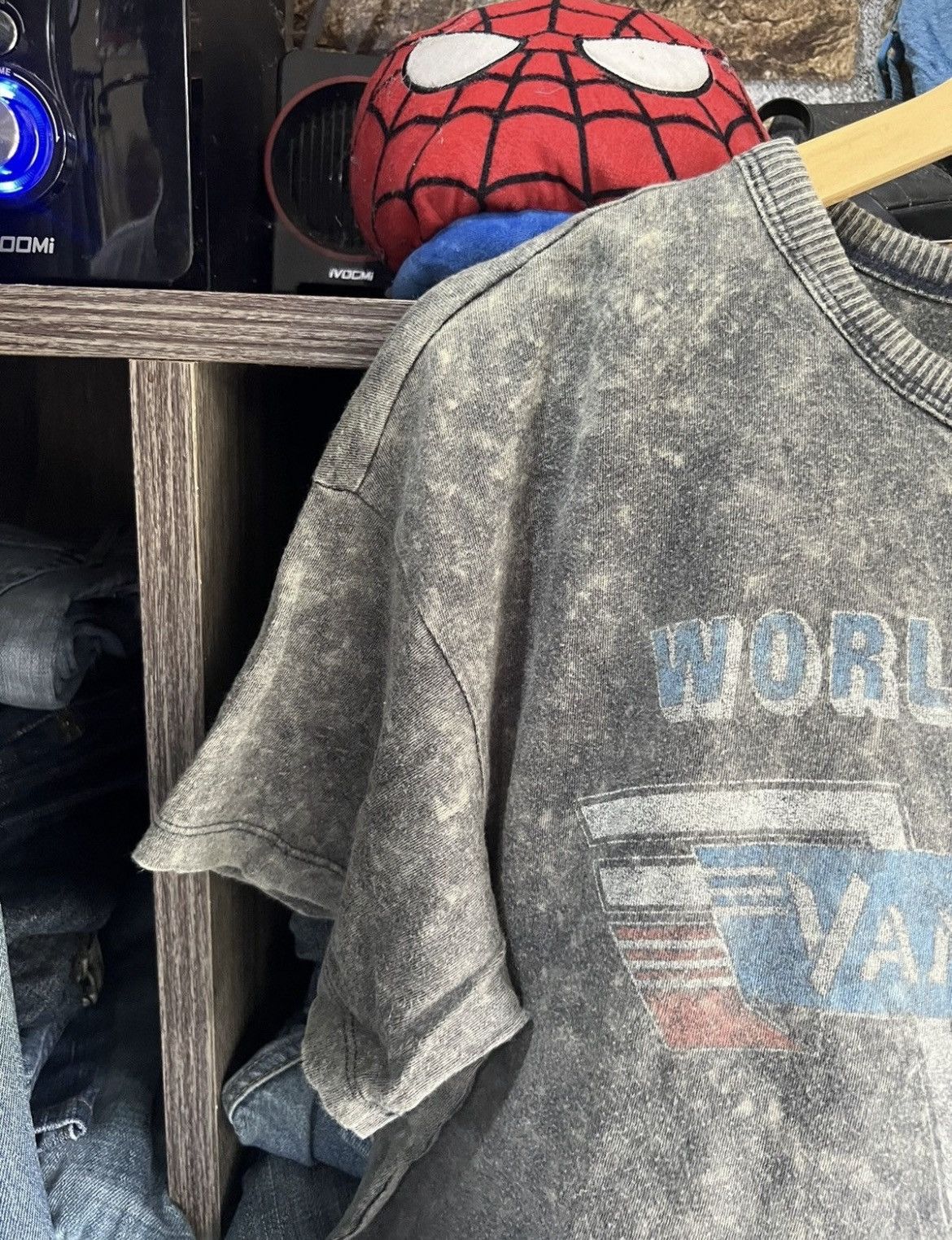 American Eagle Outfitters 🔥American Eagle Outfitters Van Halen Kick Ass Cropped Tees Size US M / EU 48-50 / 2 - 5 Thumbnail