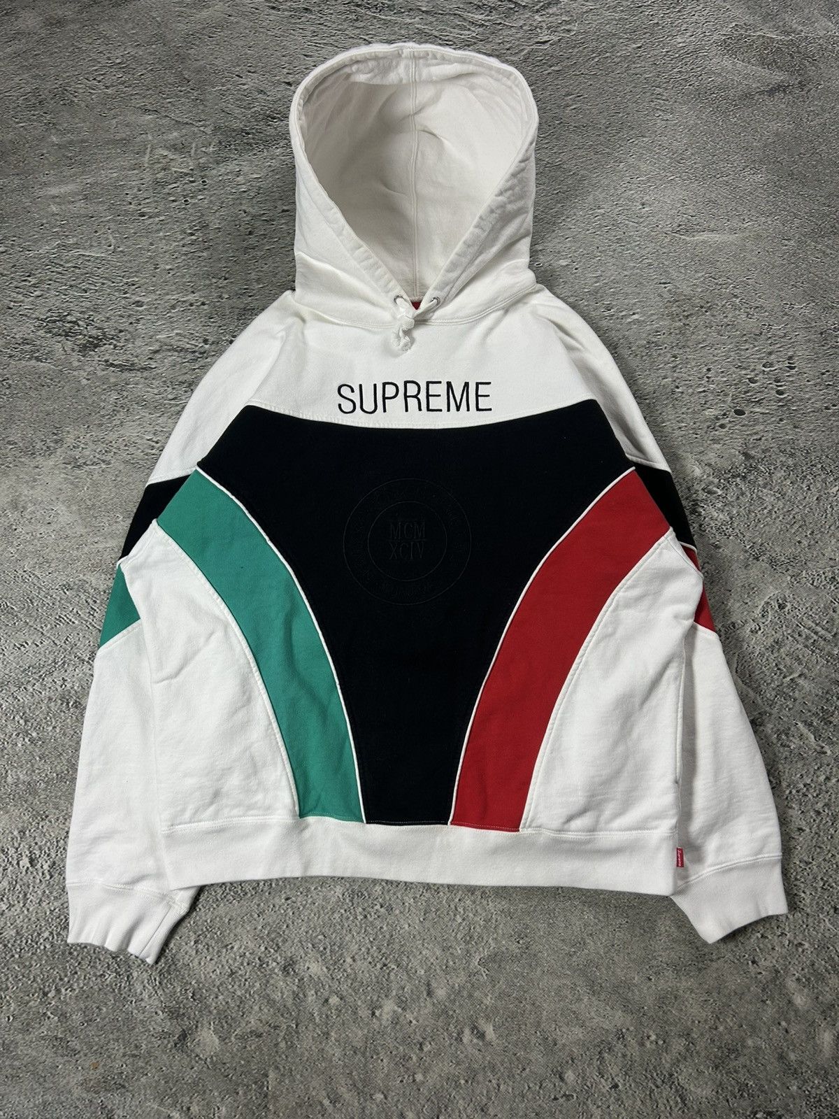 Supreme Supreme Milan Hoodie World Famous SS20 white green red Size US L / EU 52-54 / 3 - 1 Thumbnail