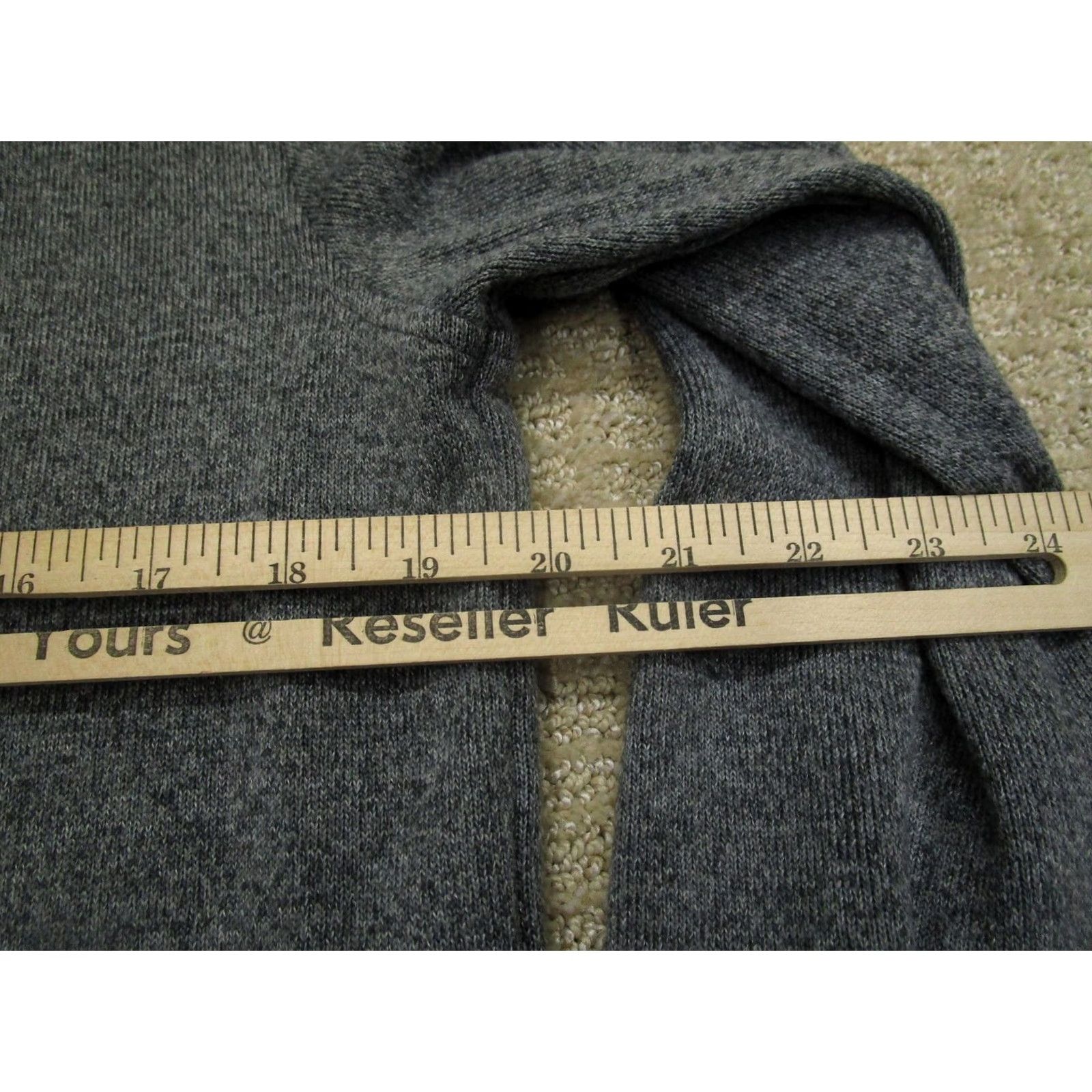 Rhone Rhone Pullover Mens Medium Gray Quarter Zip Sweater Athletic Performance Layer Size US M / EU 48-50 / 2 - 5 Thumbnail