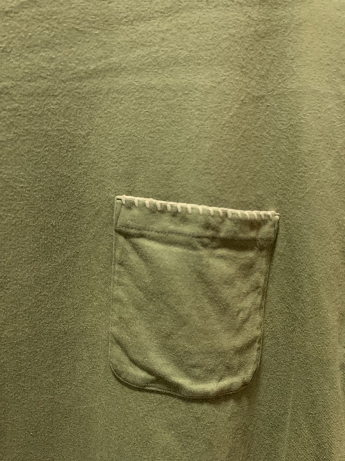 JW Anderson × Uniqlo Uniclo Jw Anderson Army Green Stitched Pocket T Shirt XL Size US XL / EU 56 / 4 - 2 Thumbnail