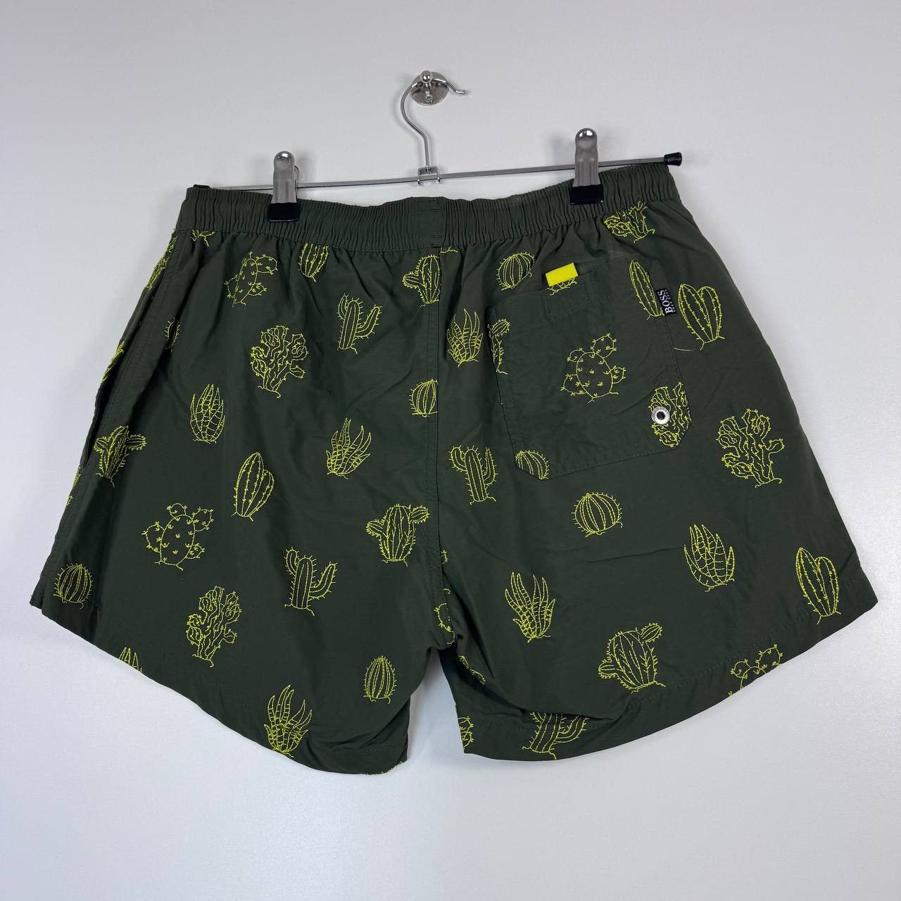 Hugo Boss Hugo Boss Swim Shorts Green Cactus Print Beach Summer Size S Size US 30 / EU 46 - 10 Thumbnail