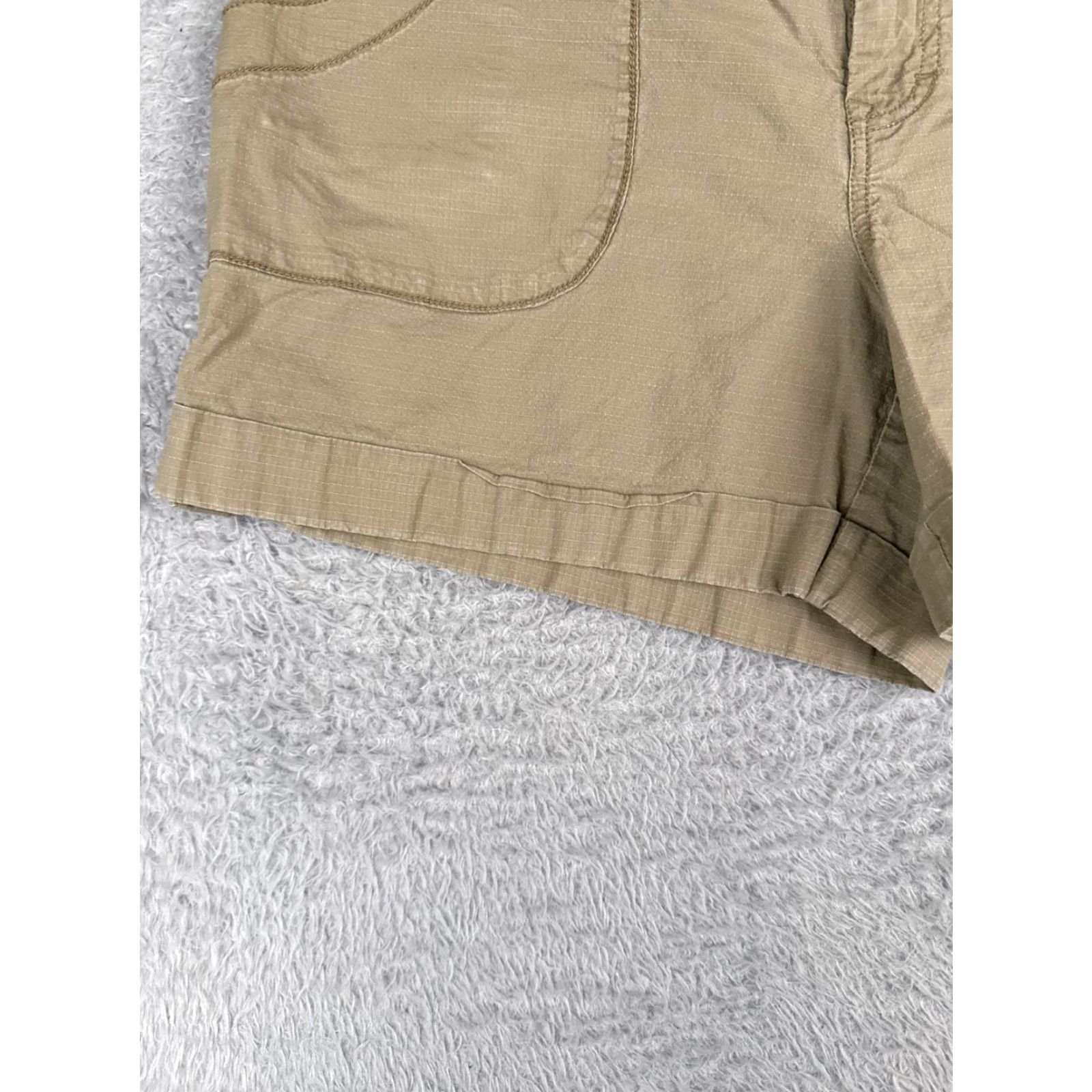 Vintage VINTAGE Columbia Shorts Womens 14 Beige Cargo Denim 35in Waist 5in Inseam Elastic Waist Regular Fit Outdoor, Beach, Hiking Womens Size 36" / US 14 / IT 50 - 3 Thumbnail