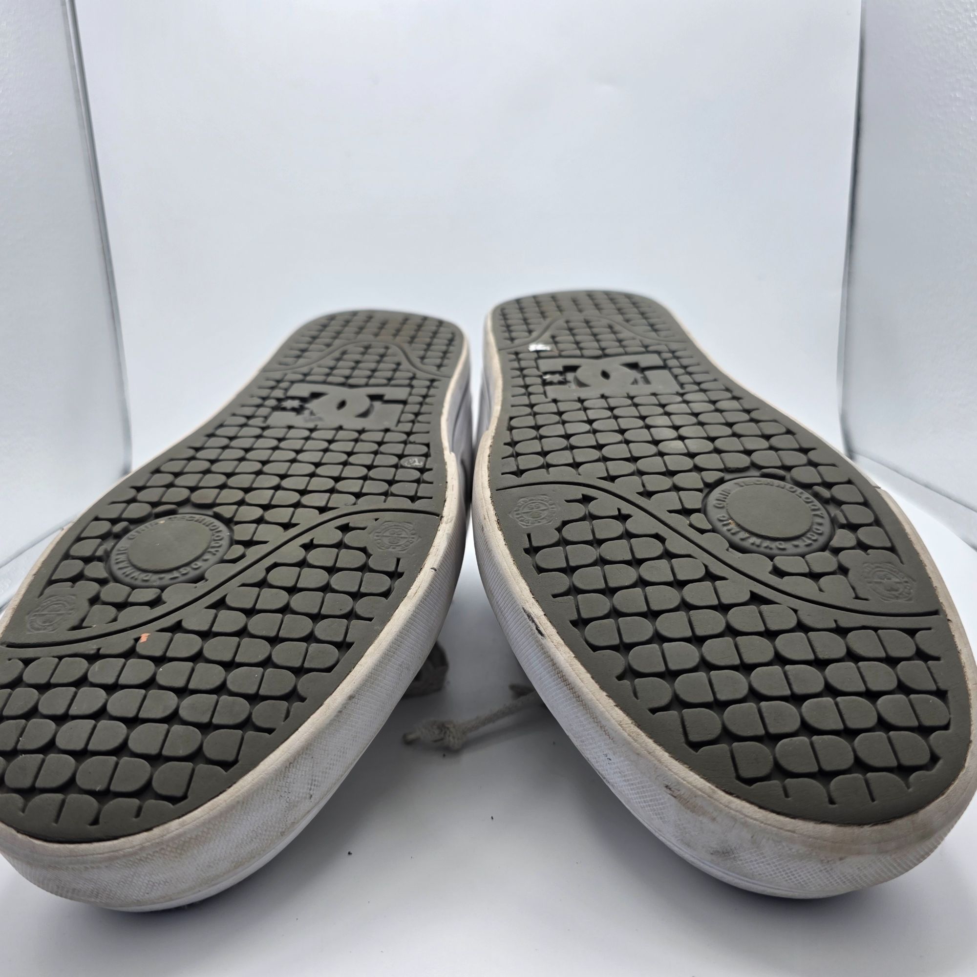 DC DC Pure Mens Size 13 White Sneaker Shoes Skating Walking Cas Size US 13 / EU 46 - 11 Thumbnail