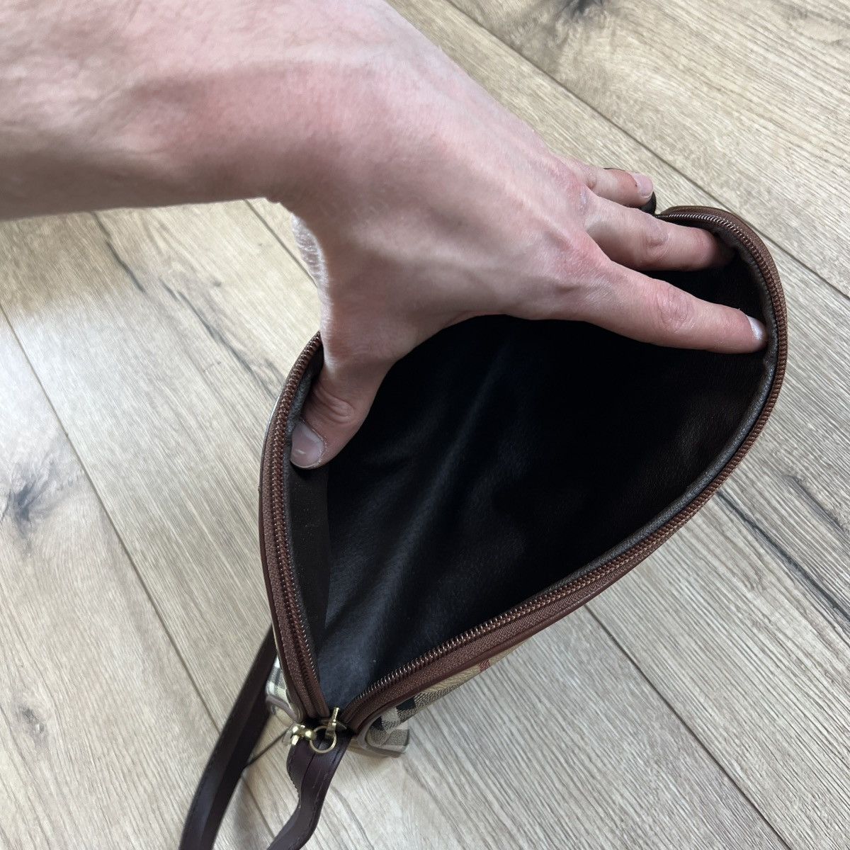 Burberry Vintage 90s Burberry Nova Check Mini Leather Shoulder Bag Size ONE SIZE - 10 Thumbnail