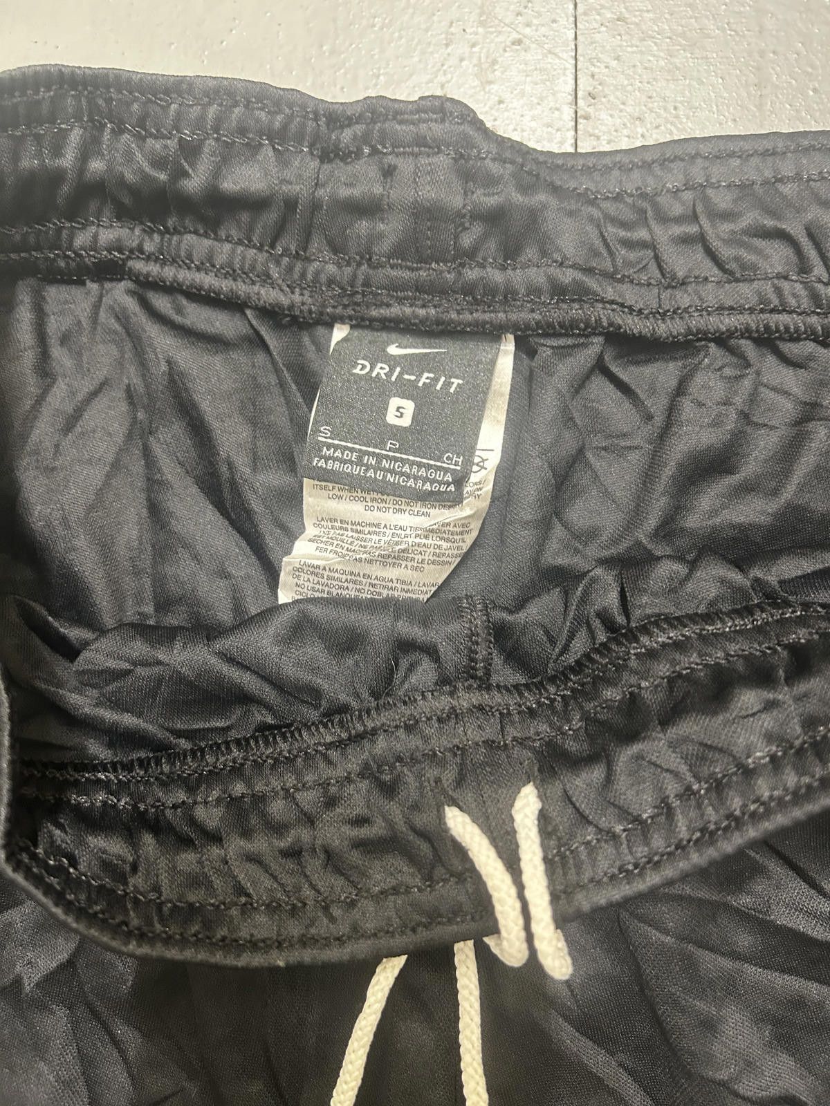 Nike Nike Dri-FIT Black Training Shorts Size US 30 / EU 46 - 2 Thumbnail