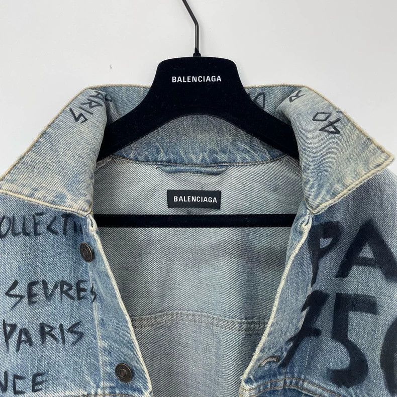 Balenciaga Balenciaga graffiti denim jacket Size US M / EU 48-50 / 2 - 2 Thumbnail