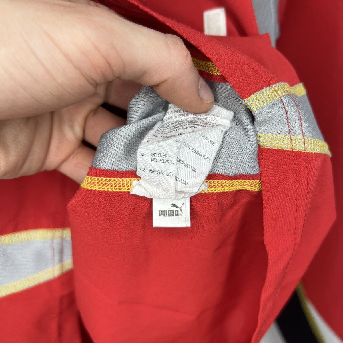 Puma × Vintage Vintage Stuttgart 2004 2006 football jersey Longsleeve Size US S / EU 44-46 / 1 - 6 Thumbnail