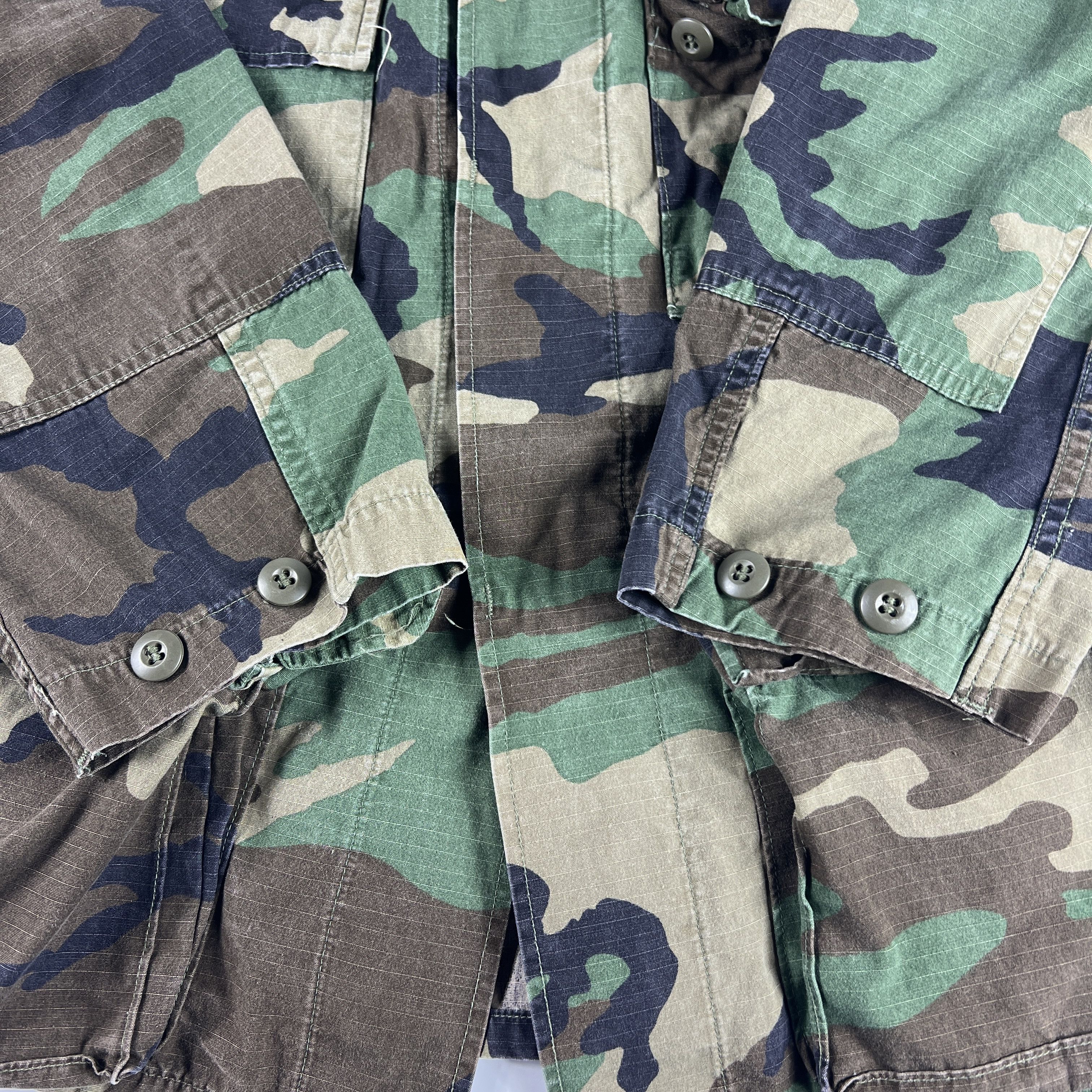 Other USA Army Combat Coat Button Up Shirt Woodland Camo USA Size US S / EU 44-46 / 1 - 2 Thumbnail