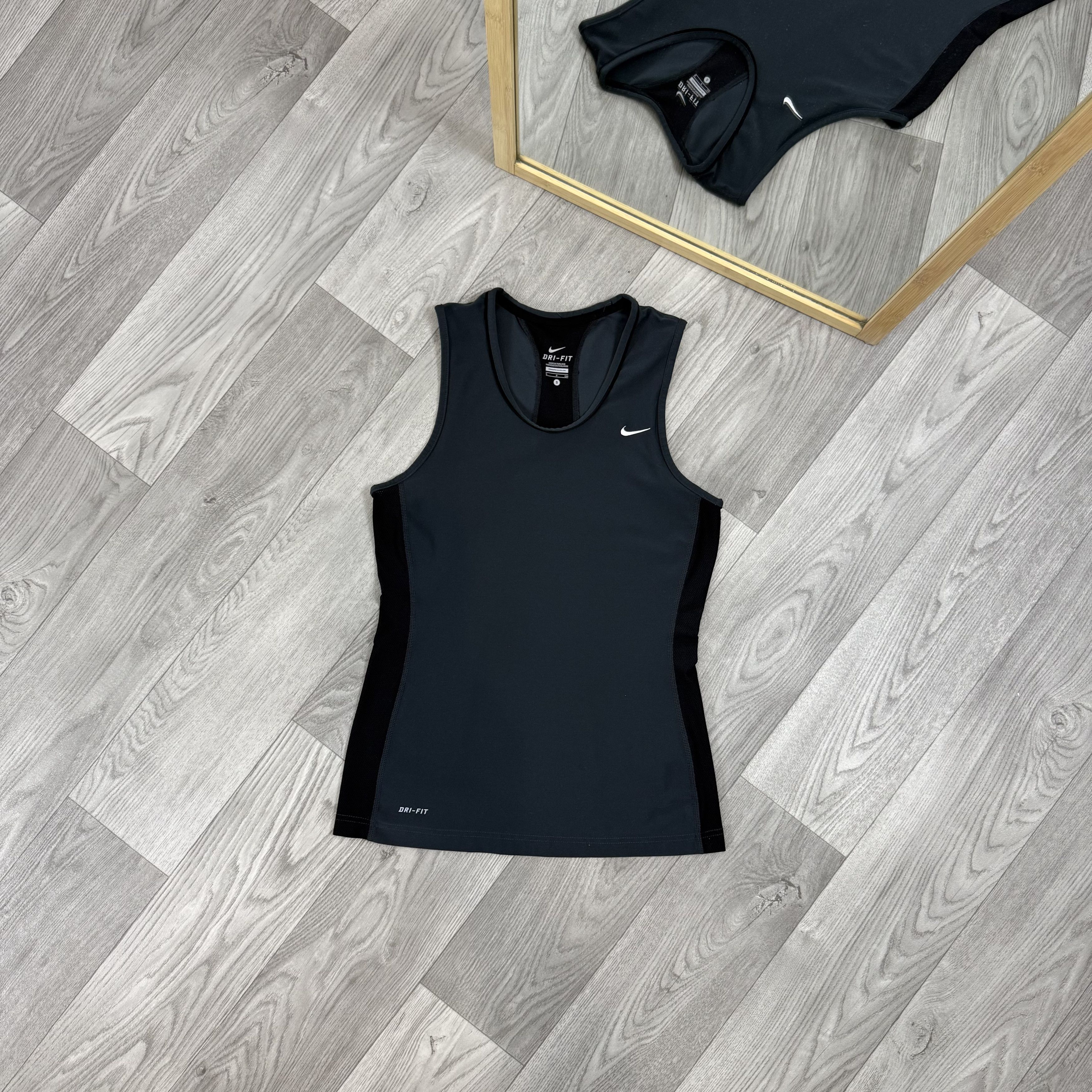 Nike Nike Dri-Fit Women's Black Compression Sleeveless Tank Top Size S / US 4 / IT 40 - 1 Thumbnail