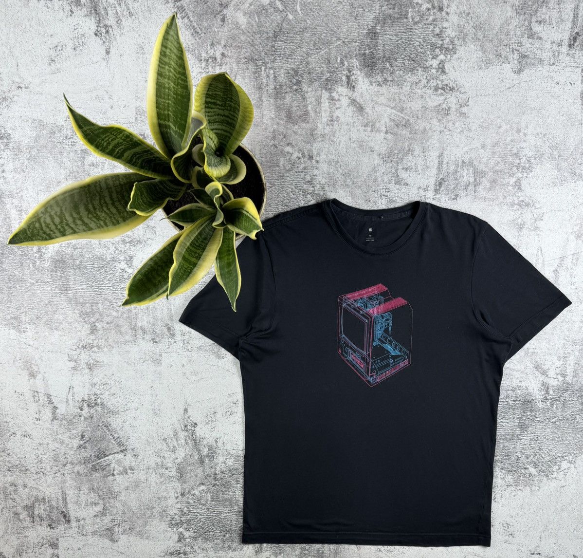 Apple Apple Park Exclusive Mac Neon Macintosh Jersey T Shirt Tee Size US M / EU 48-50 / 2 - 1 Thumbnail