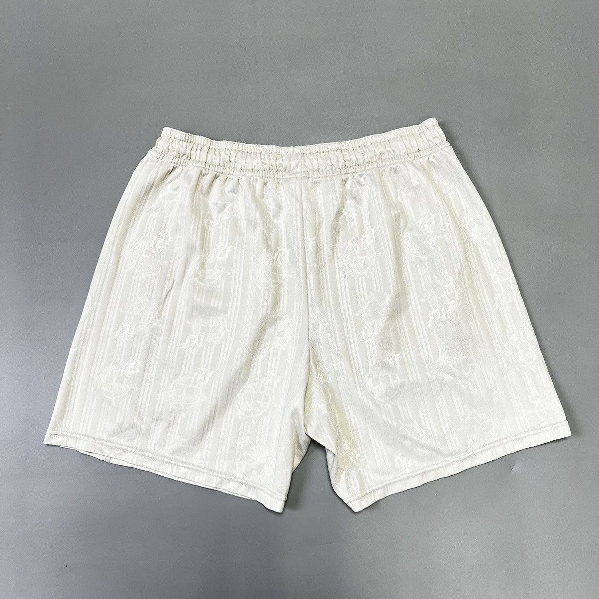 Adidas × Vintage SPAIN VINTAGE FOOTBALL SHORTS 9OS ADIDAS Size US 32 / EU 48 - 2 Thumbnail