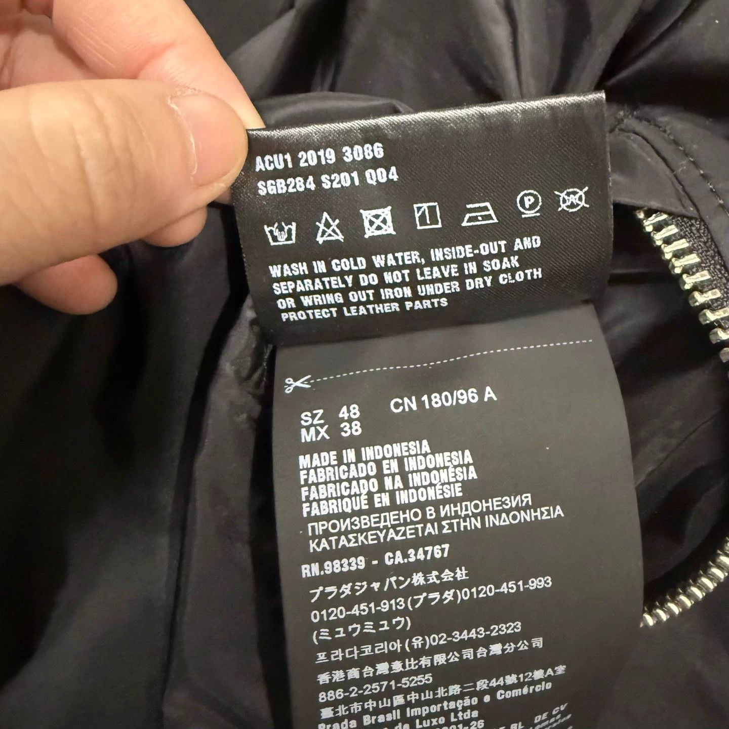 Prada Prada Black Yellow 2-Sided Triangle Logo Jacket 48 Size US M / EU 48-50 / 2 - 5 Thumbnail