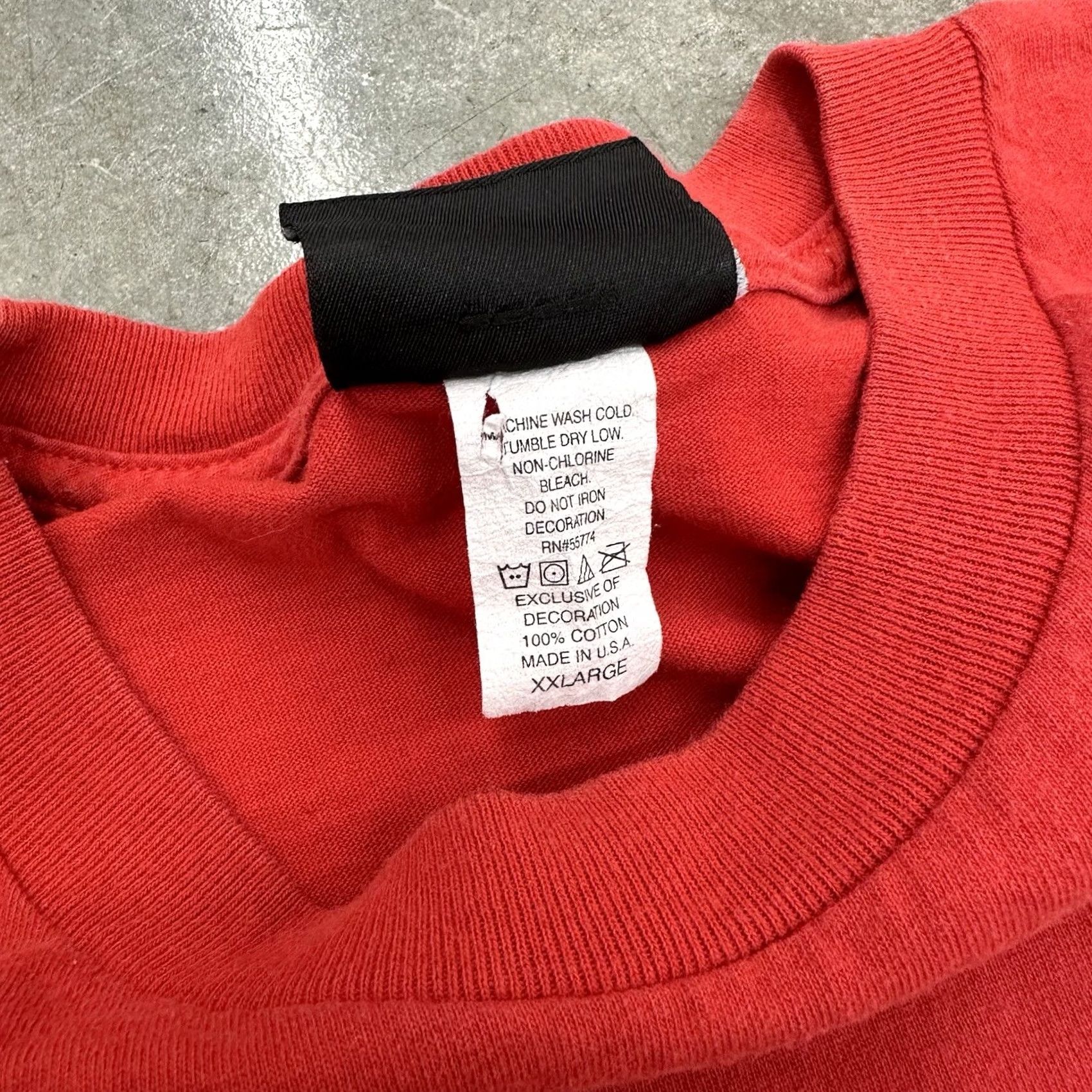 Vintage VINTAGE Wu Wear Wu Tang T Shirt Red XXL Made In USA Mens 2XL Graphic Print 90s USA Hip Hop Branded Shirt Size US XXL / EU 58 / 5 - 3 Thumbnail