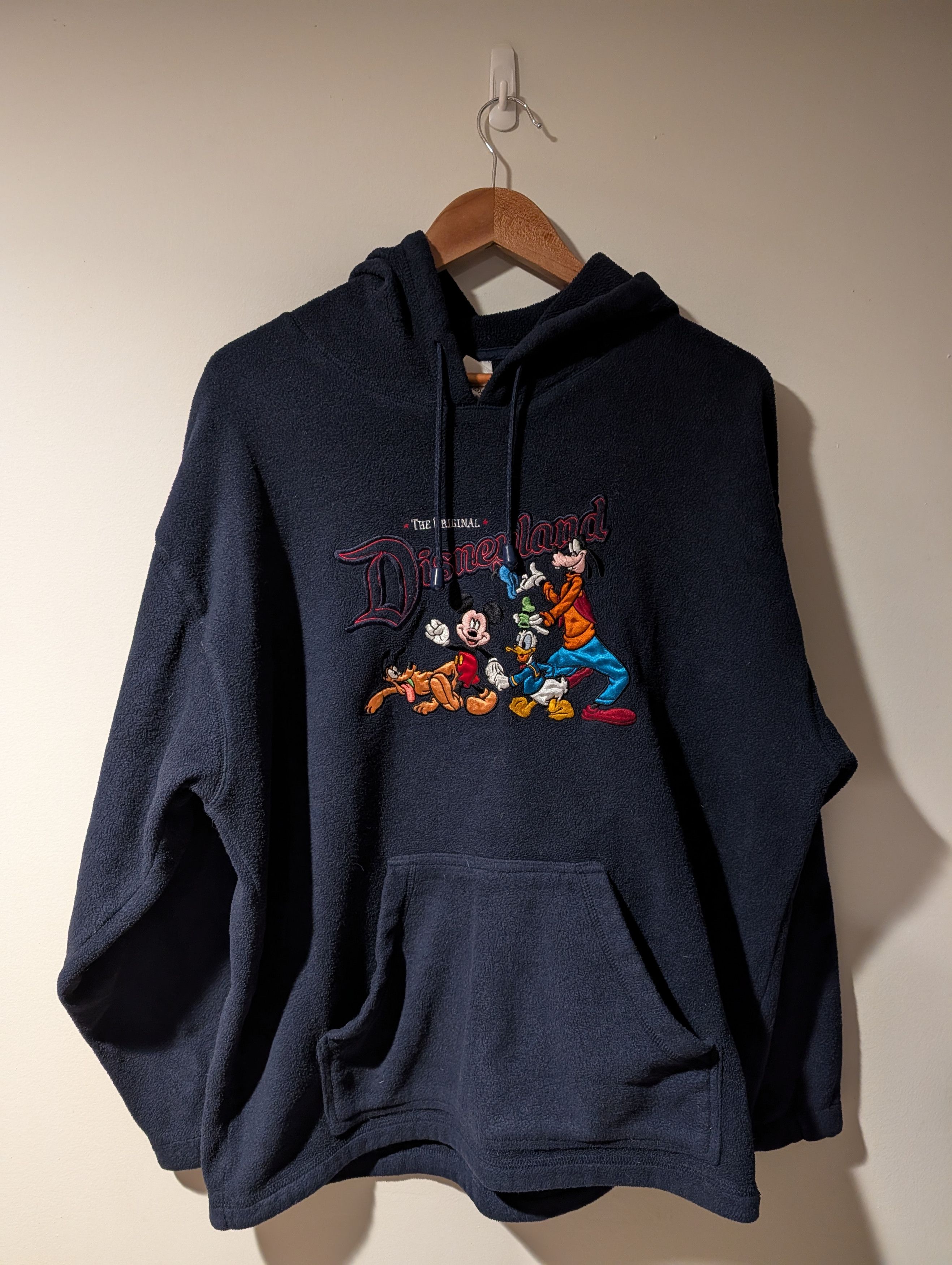 Disney Vintage 90s Disneyland Cast and Crew Mickey Fleece Hoodie Size US L / EU 52-54 / 3 - 1 Thumbnail