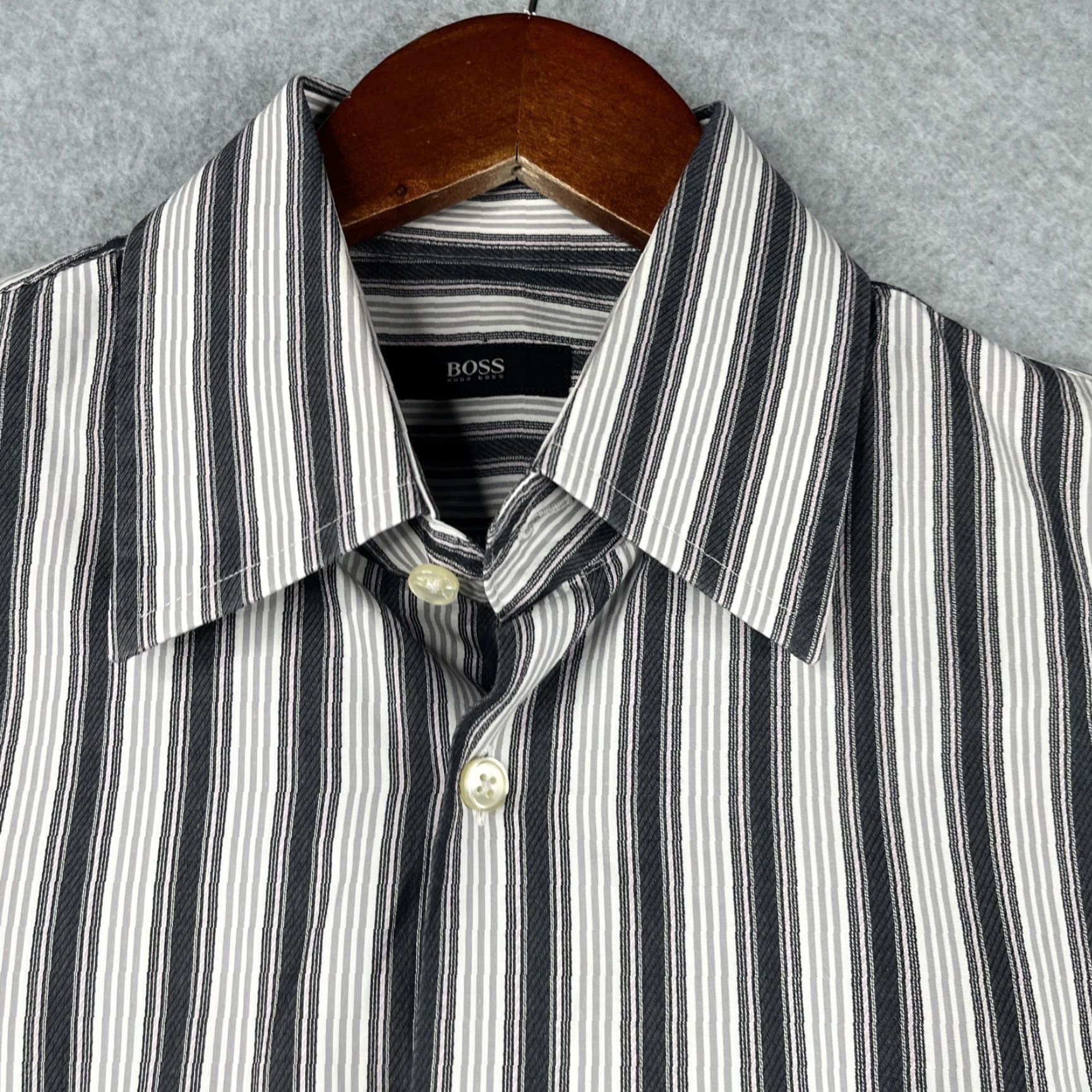Hugo Boss Hugo Boss Shirt Navy Gray Striped Mens 15.5 32/33 Button Up Long Sleeve Mens Size US L / EU 52-54 / 3 - 3 Thumbnail