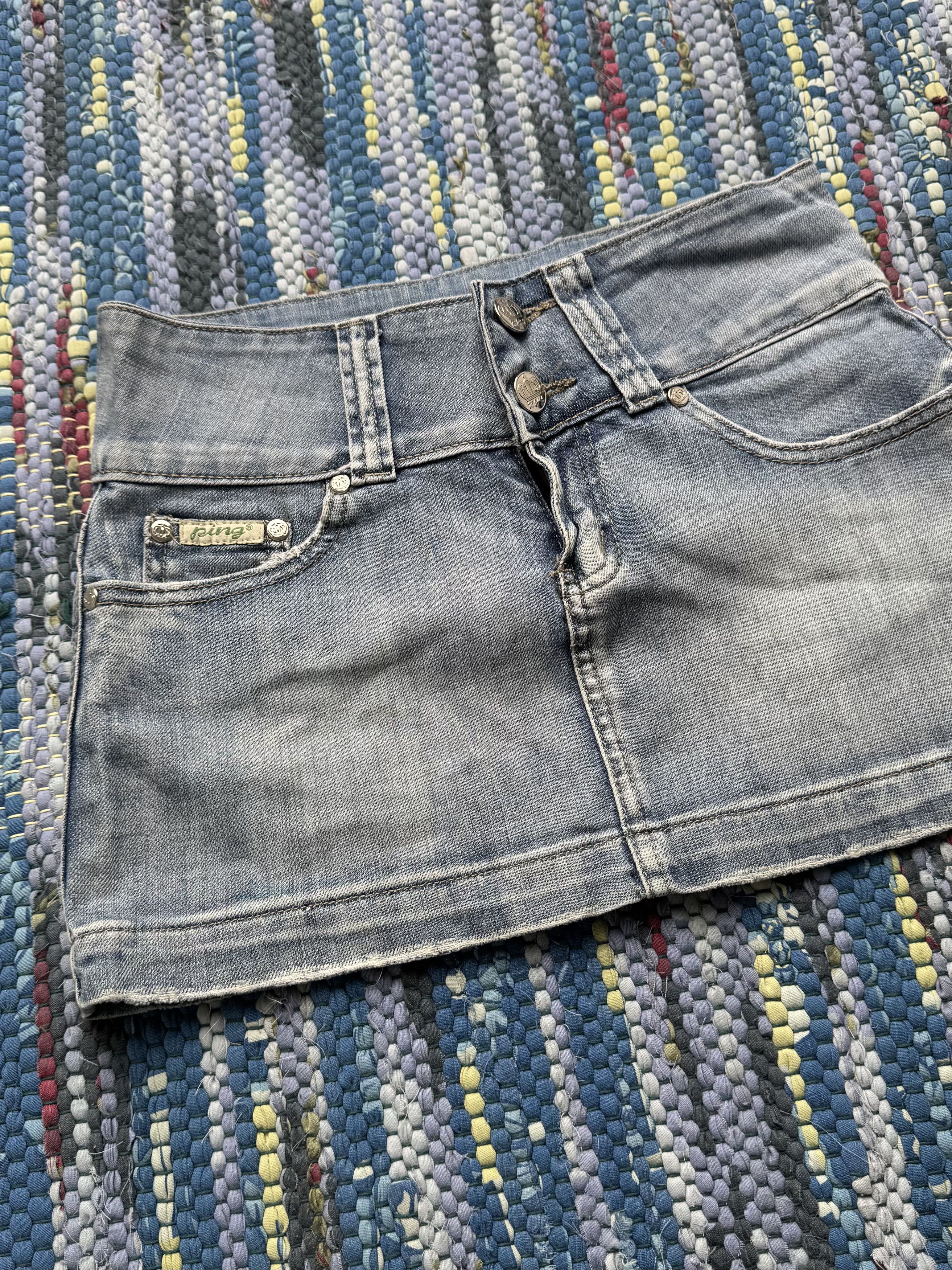 Vintage Vintage Denim Skirt With Belt At The Back A8D15(V8) Size 25" / US 0 / IT 36 - 2 Thumbnail