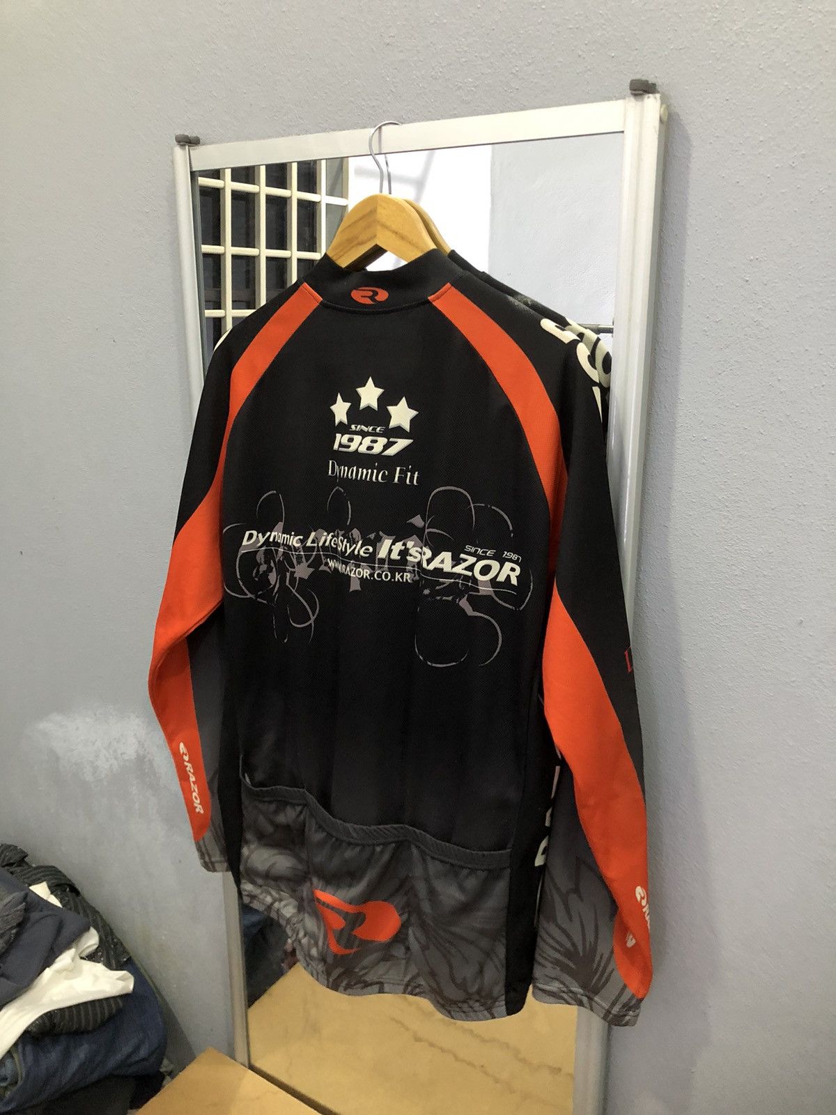 Japanese Brand Razor cycling jersey with 3 rear pocket Size US XL / EU 56 / 4 - 11 Thumbnail
