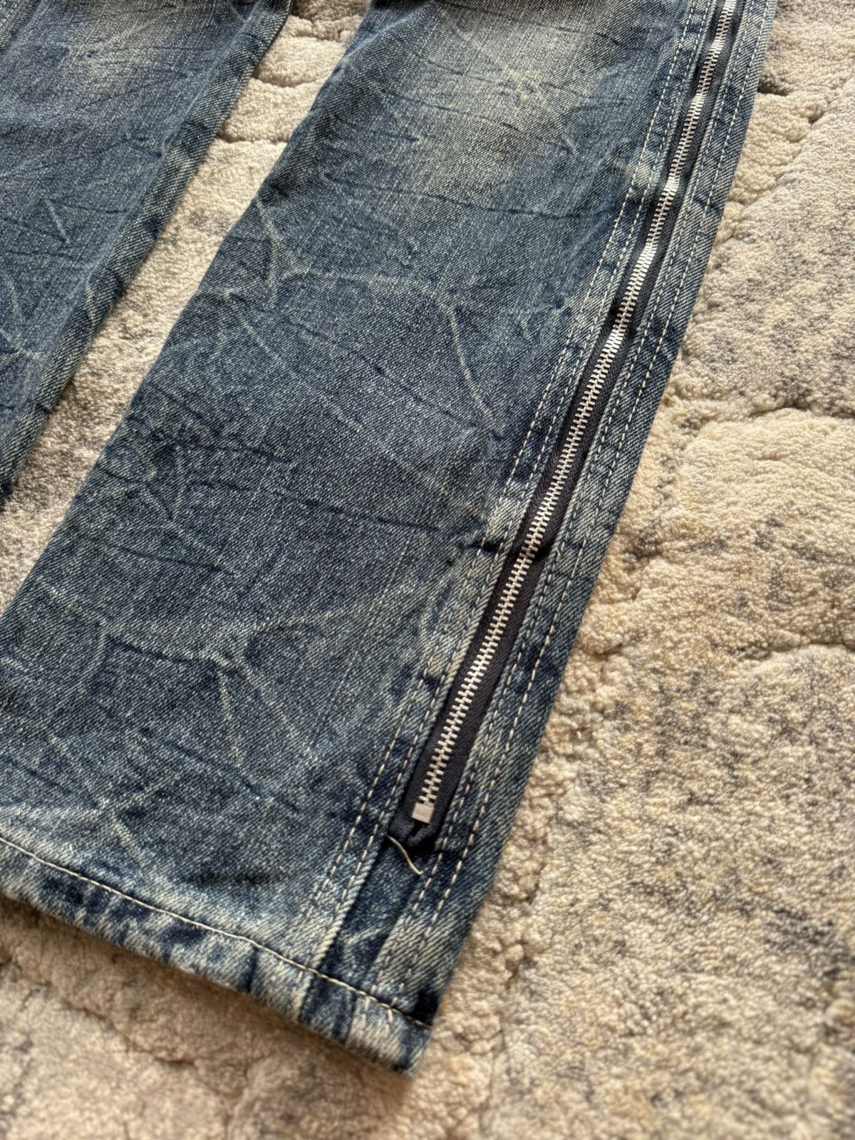 Le Grande Bleu (L.G.B.) T.S.H.H Japan Avant Garde Studded Zipper Denim Jeans Size US 28 / EU 44 - 12 Thumbnail